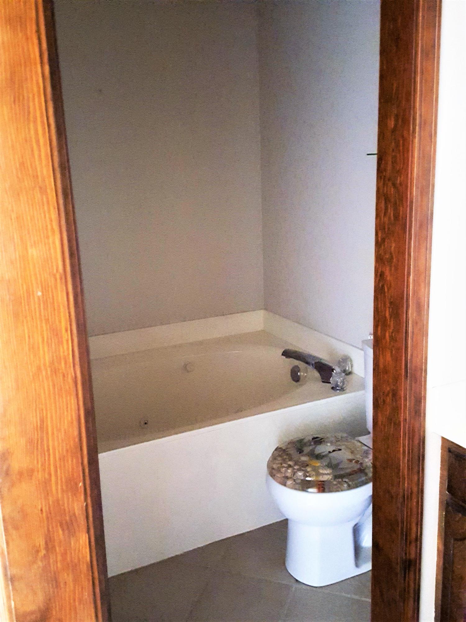 LAKESHORE GARDENS S/D - Residential