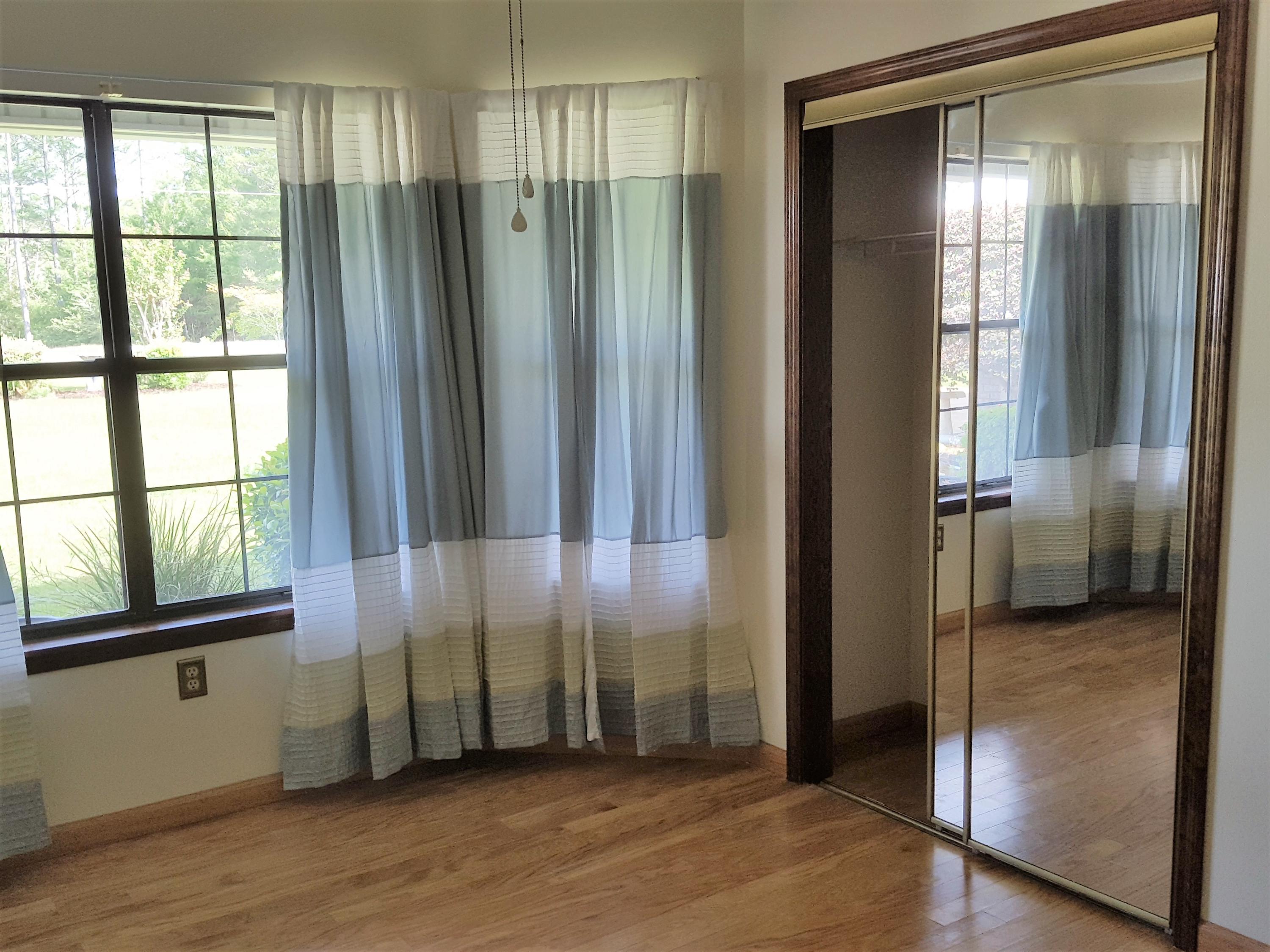 LAKESHORE GARDENS S/D - Residential