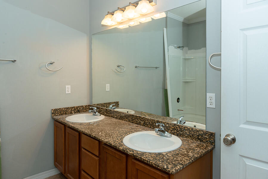MERIDIAN SQUARE T/H - Residential Lease