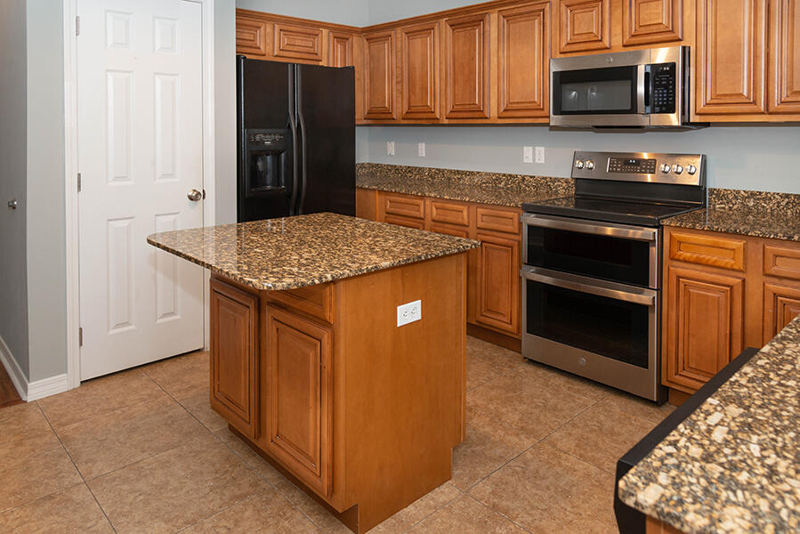 MERIDIAN SQUARE T/H - Residential Lease
