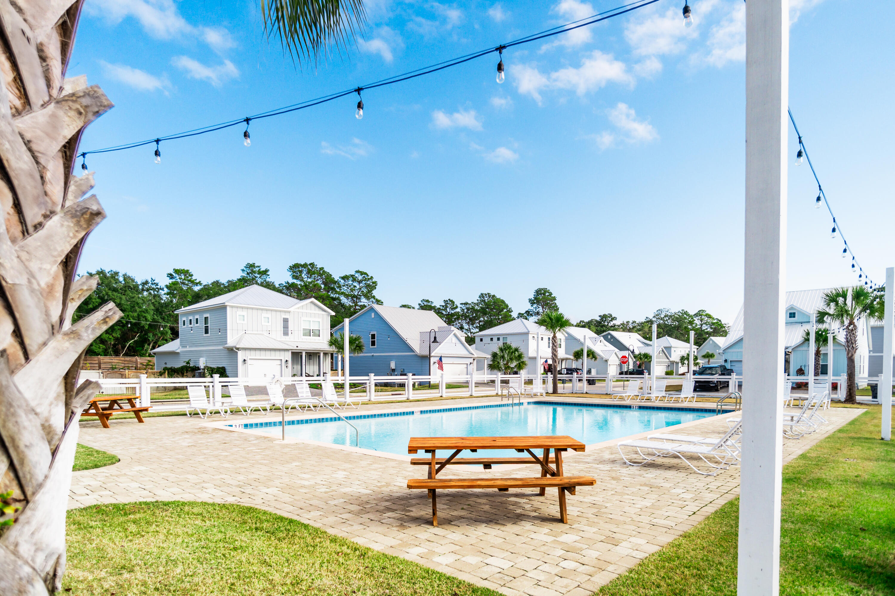 Daxton on the Bay - Residential