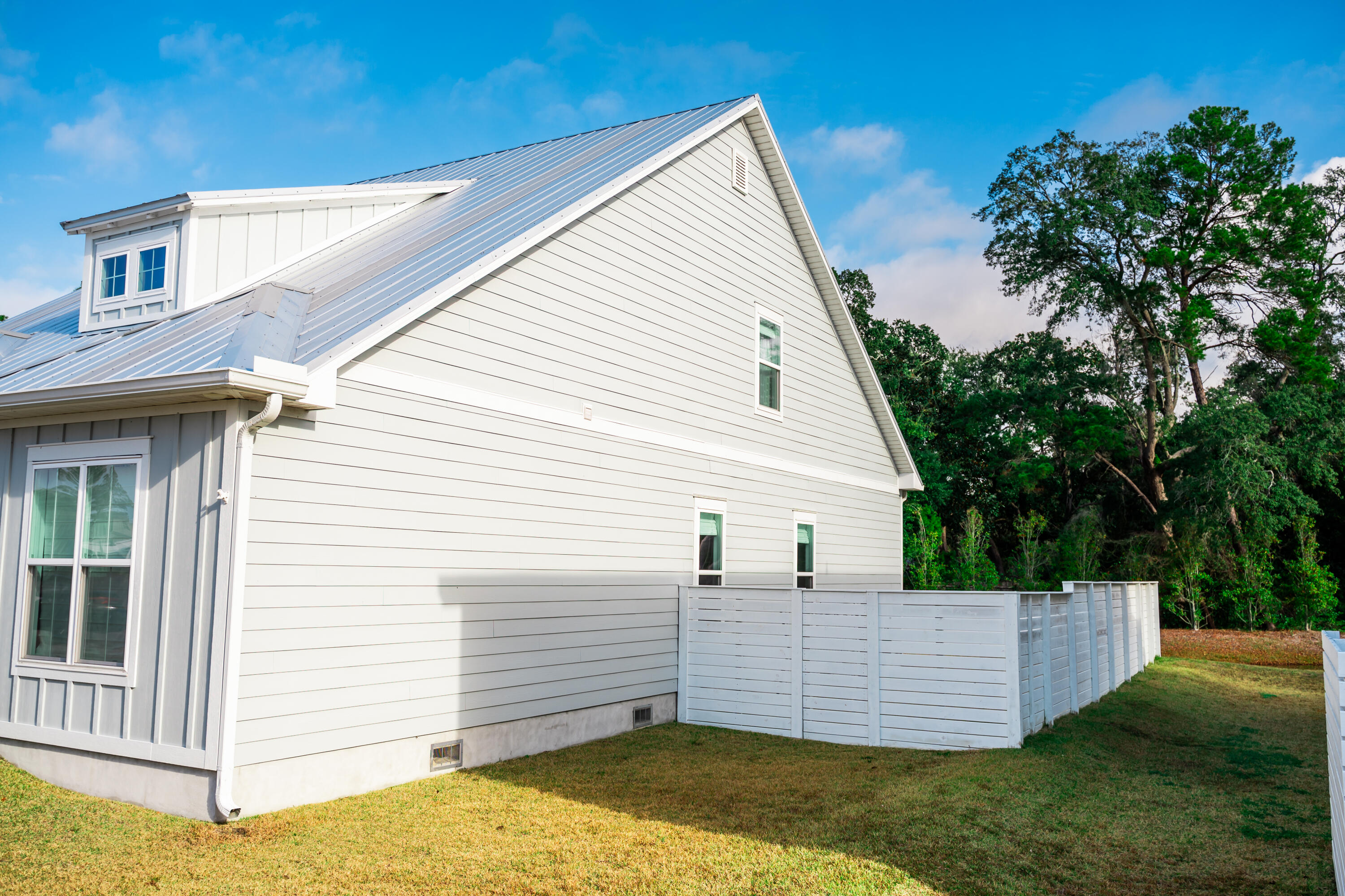 Daxton on the Bay - Residential