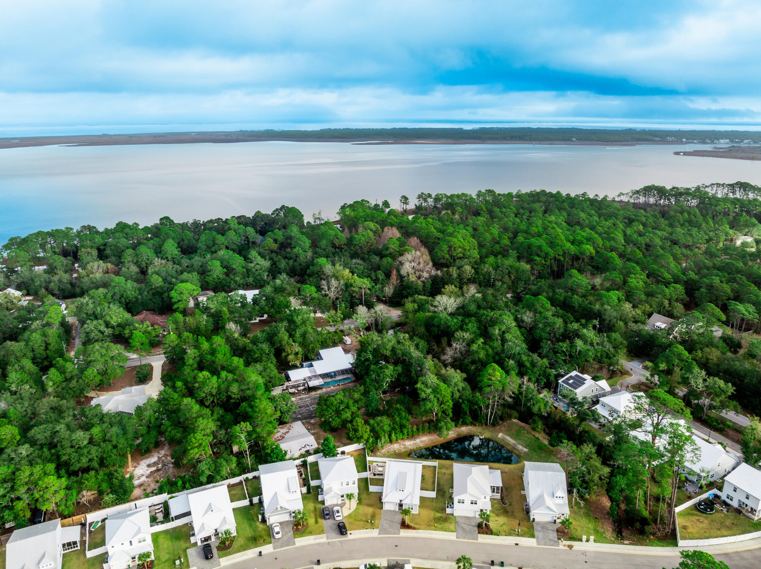 Daxton on the Bay - Residential