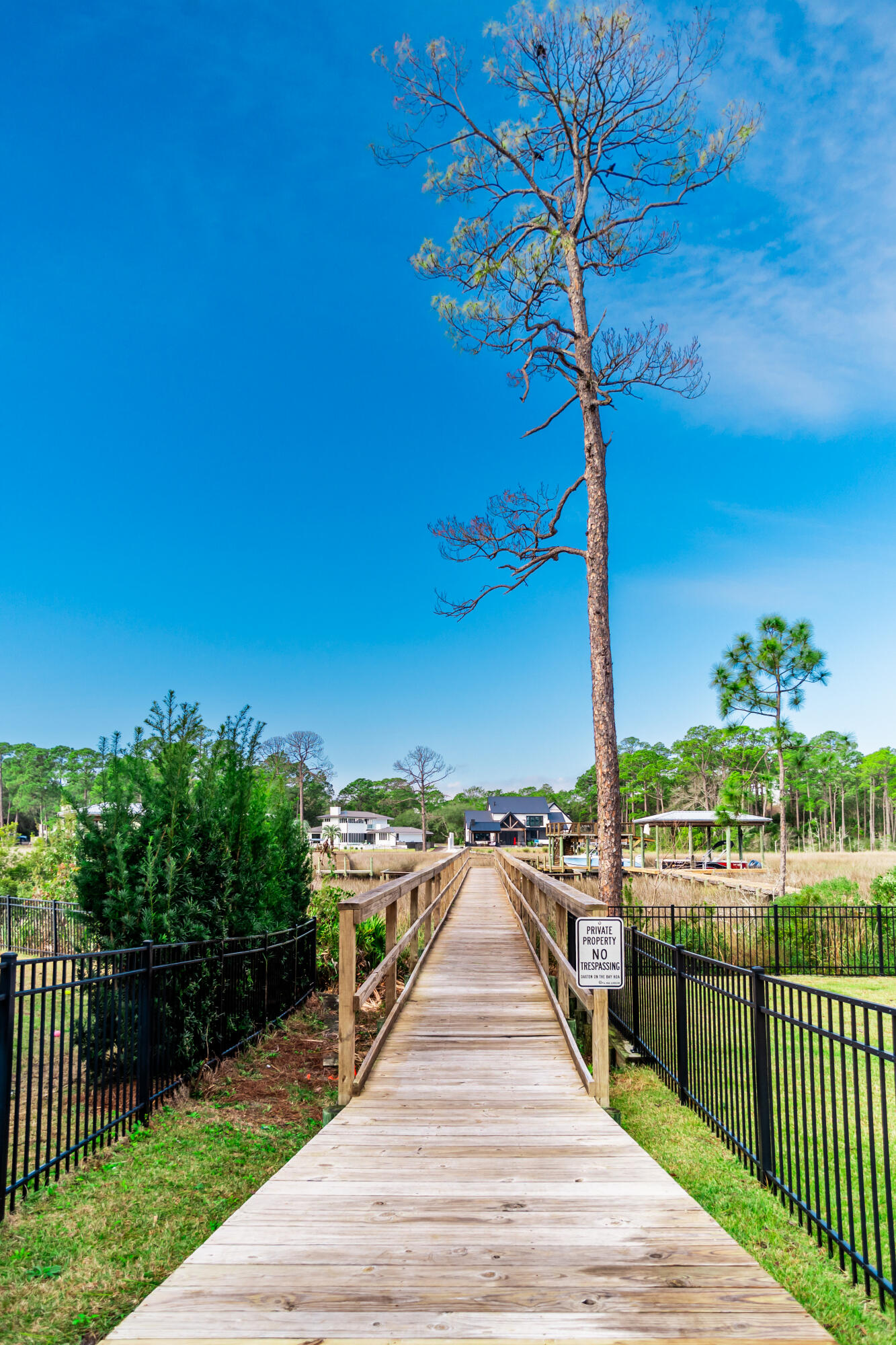 Daxton on the Bay - Residential