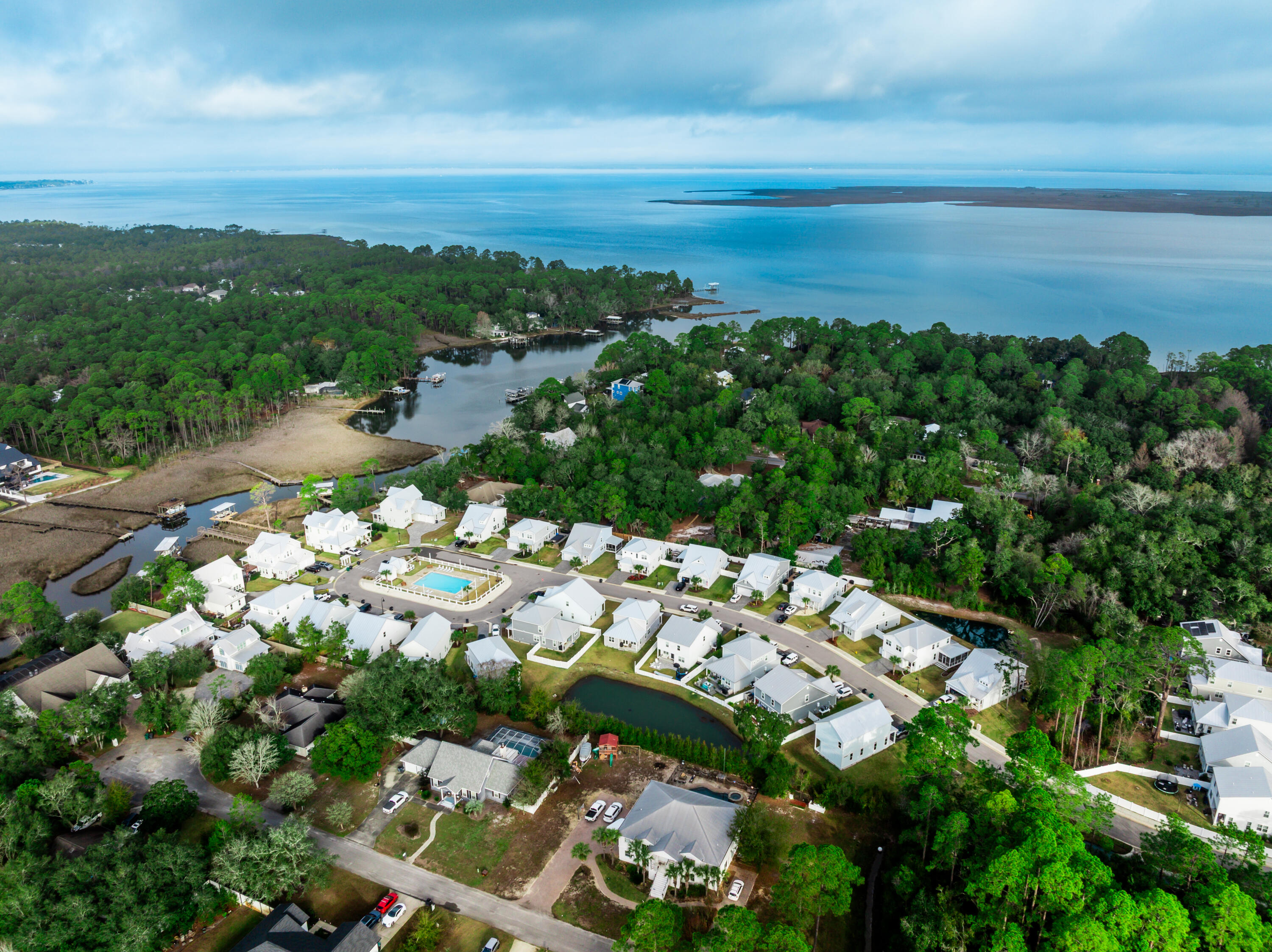 Daxton on the Bay - Residential