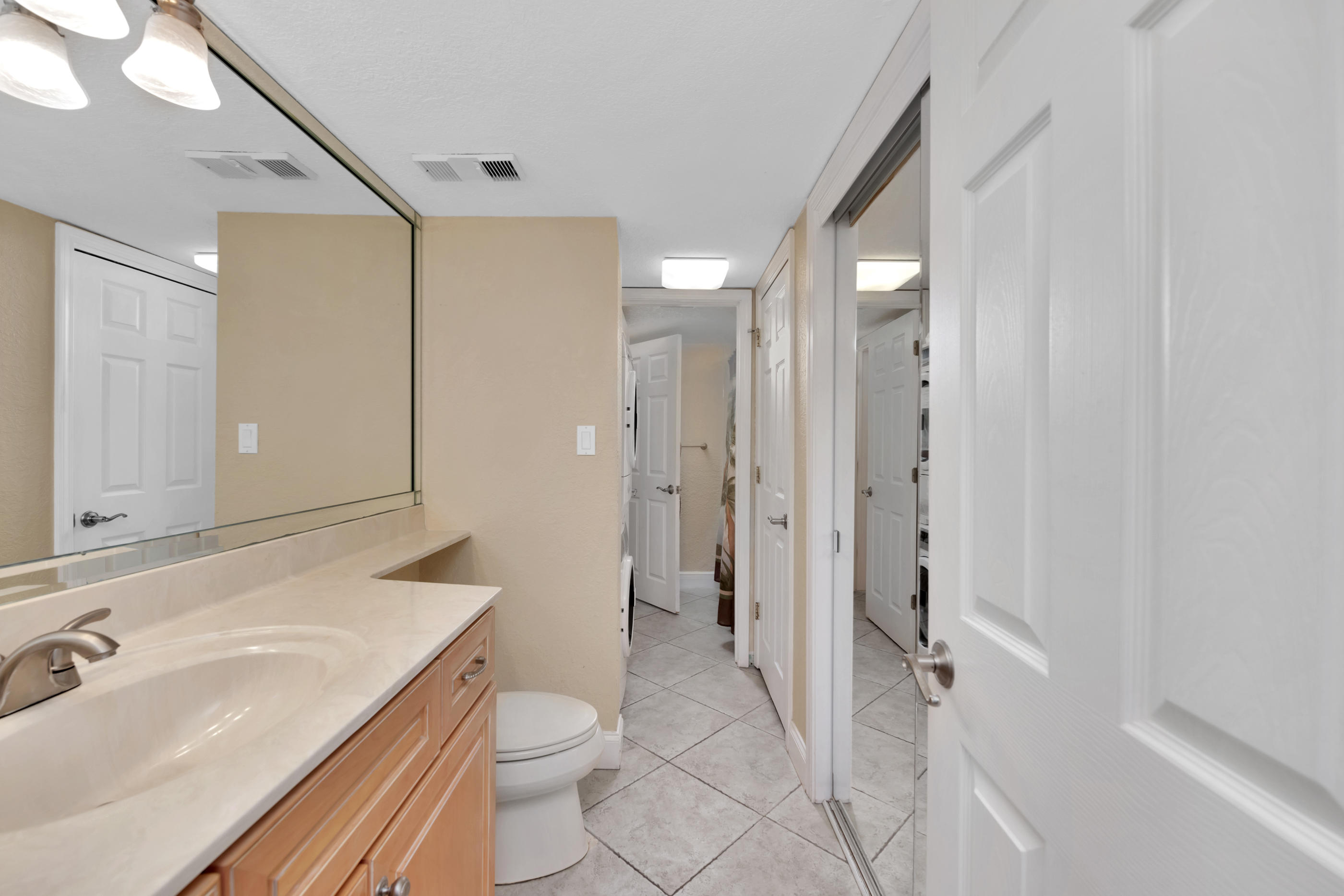 DESTIN BEACH CLUB - Residential