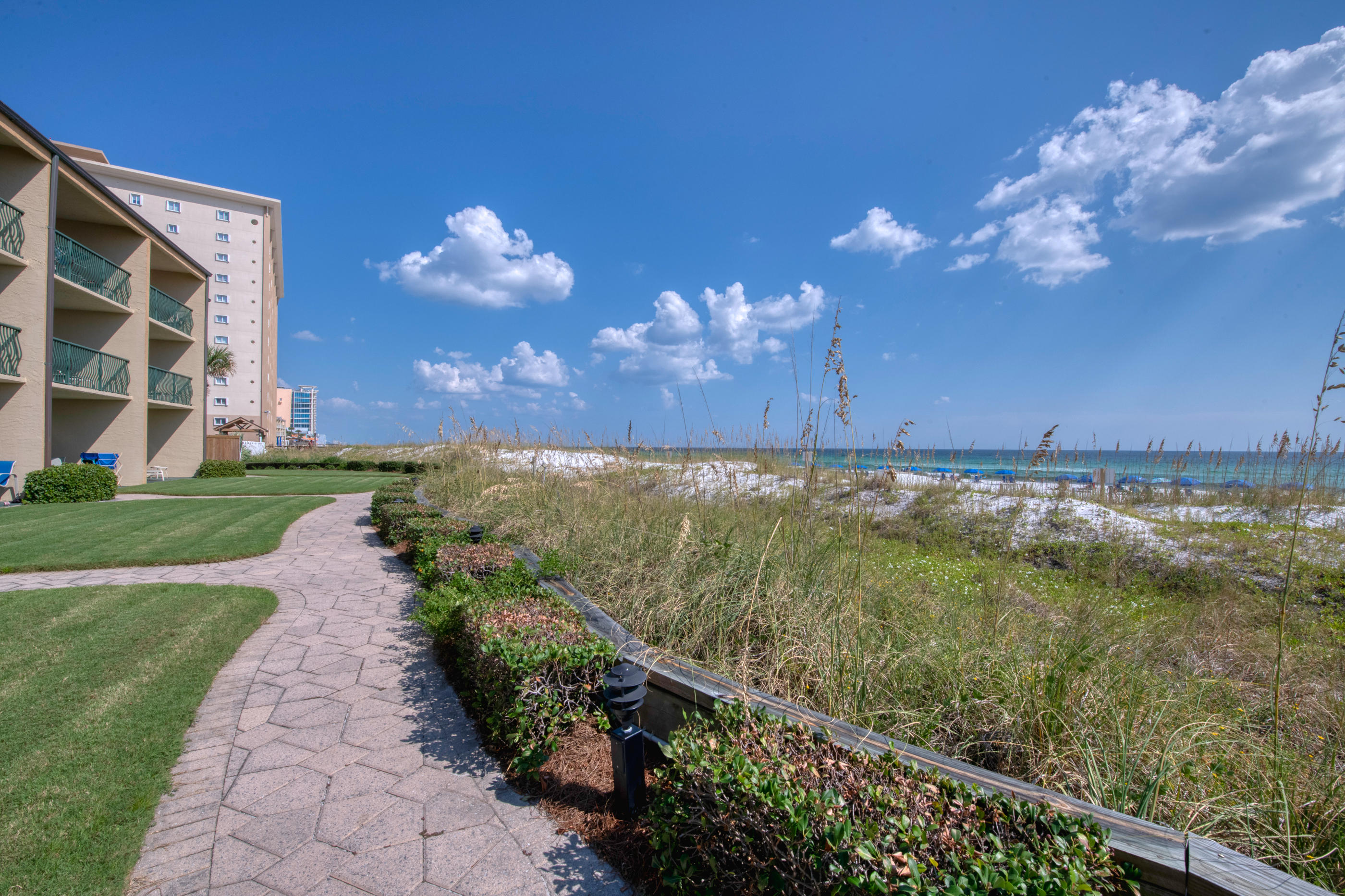 DESTIN BEACH CLUB - Residential