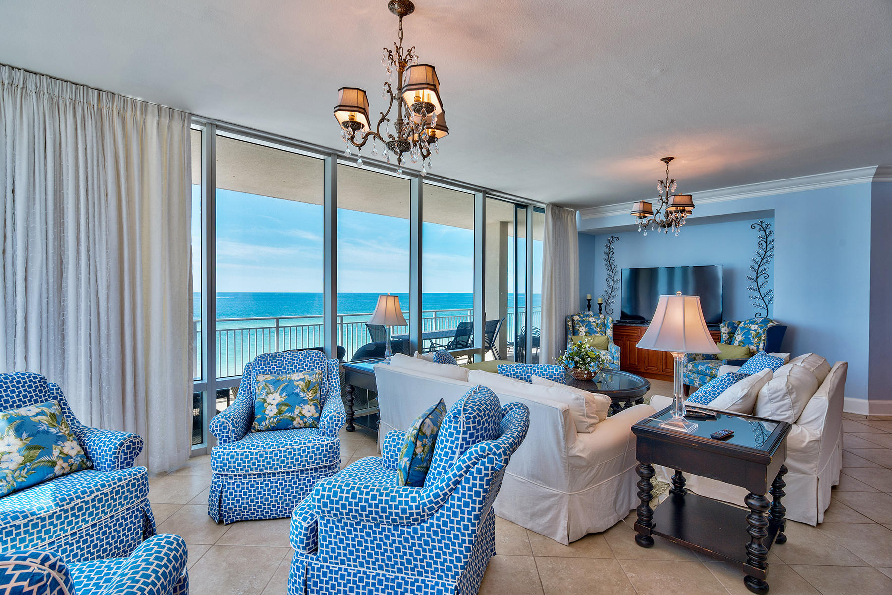 SIGNATURE BEACH - Residential