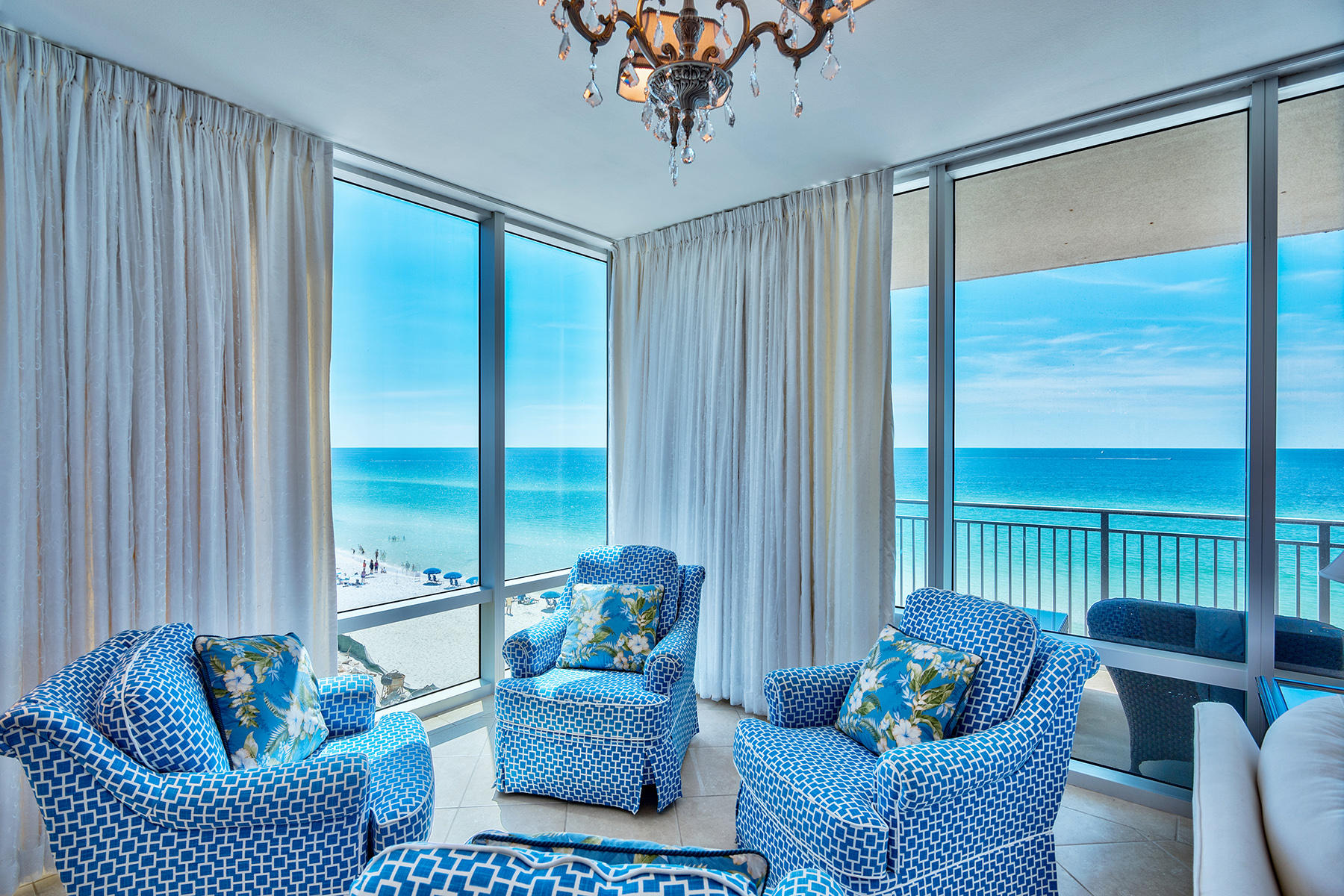 SIGNATURE BEACH - Residential