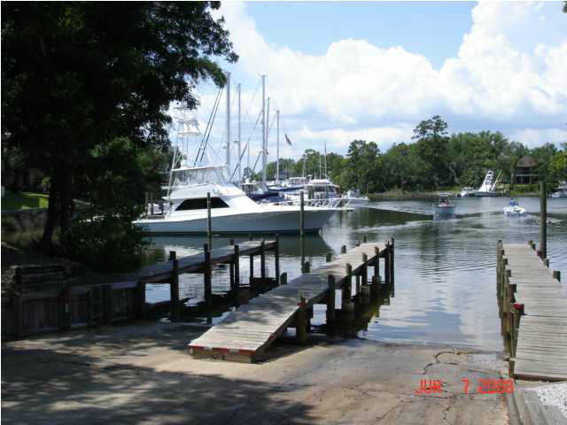 ROYAL OAK VILLAGE - Residential