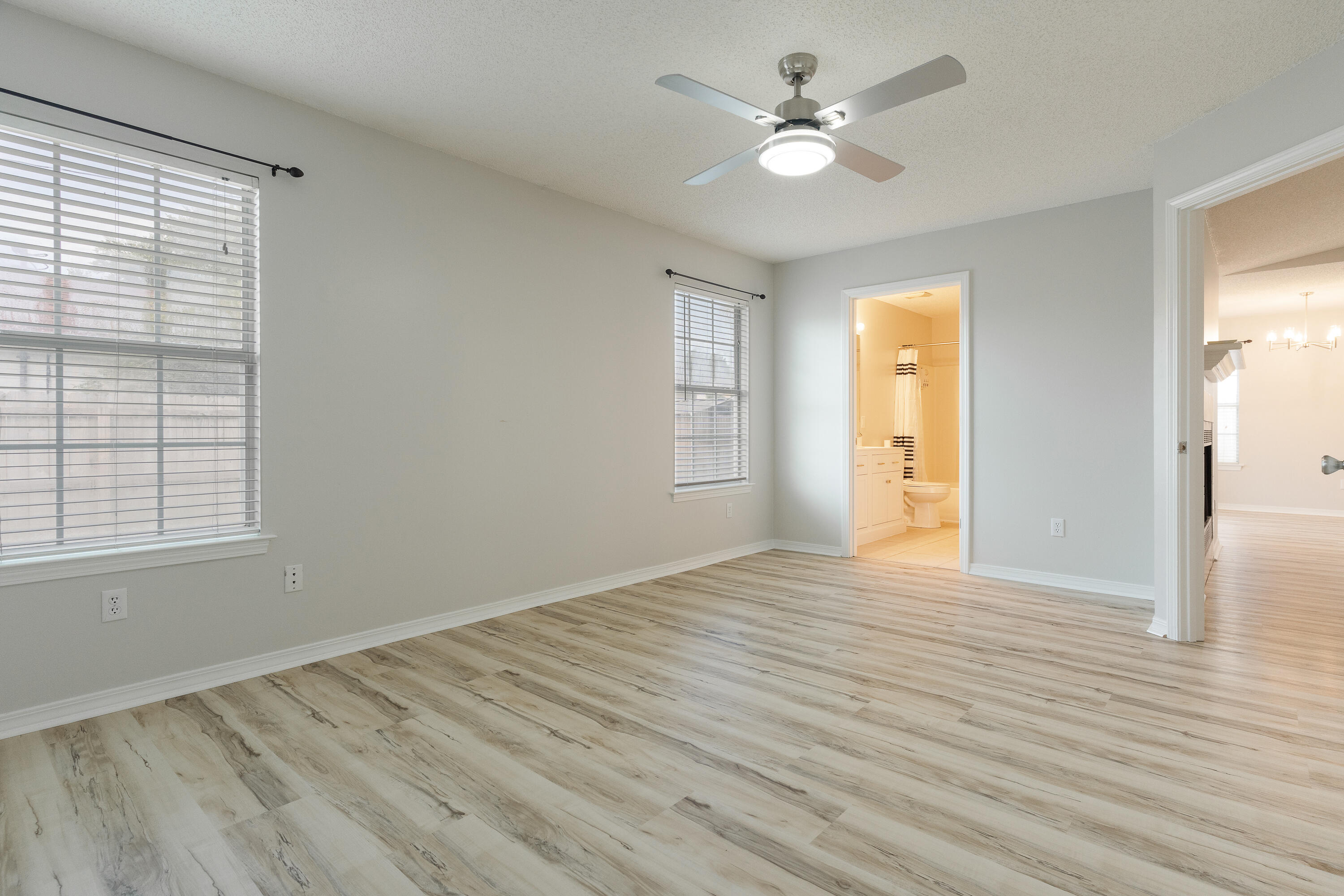 VICTORIA PARK - Residential Lease