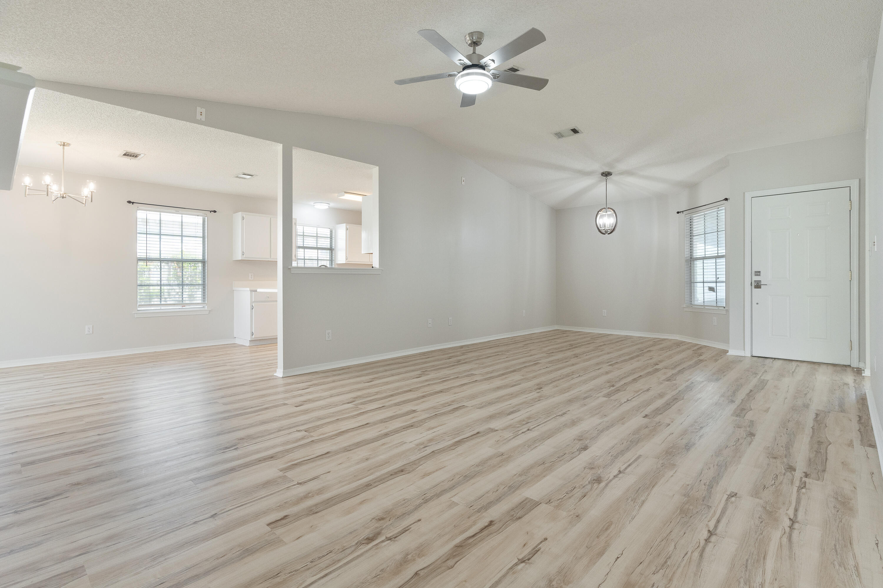 VICTORIA PARK - Residential Lease