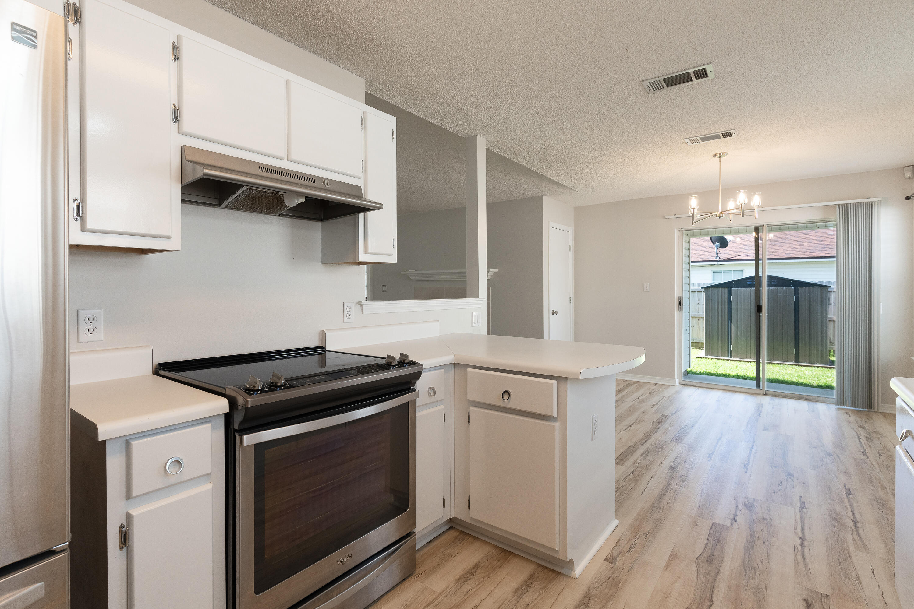 VICTORIA PARK - Residential Lease