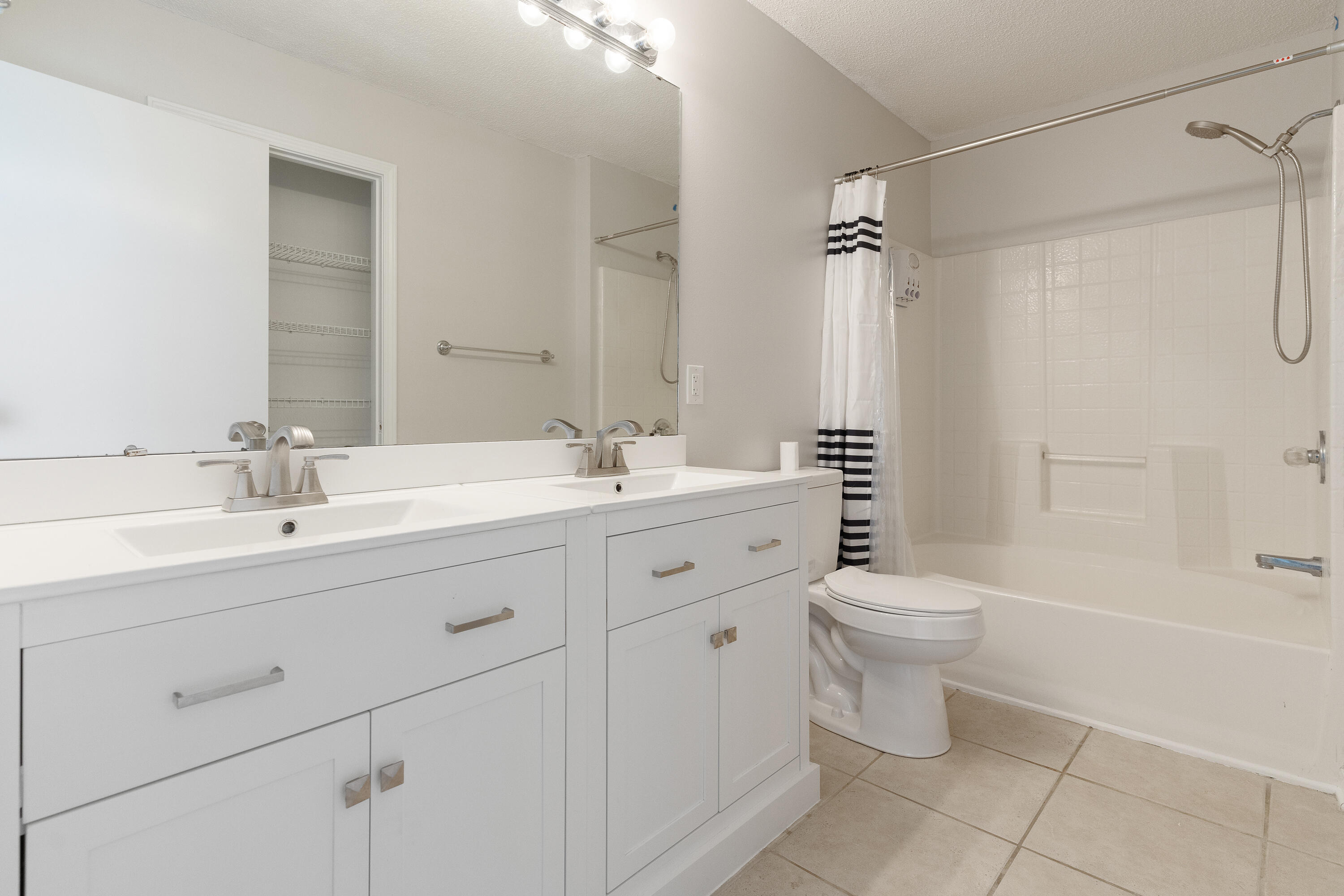 VICTORIA PARK - Residential Lease