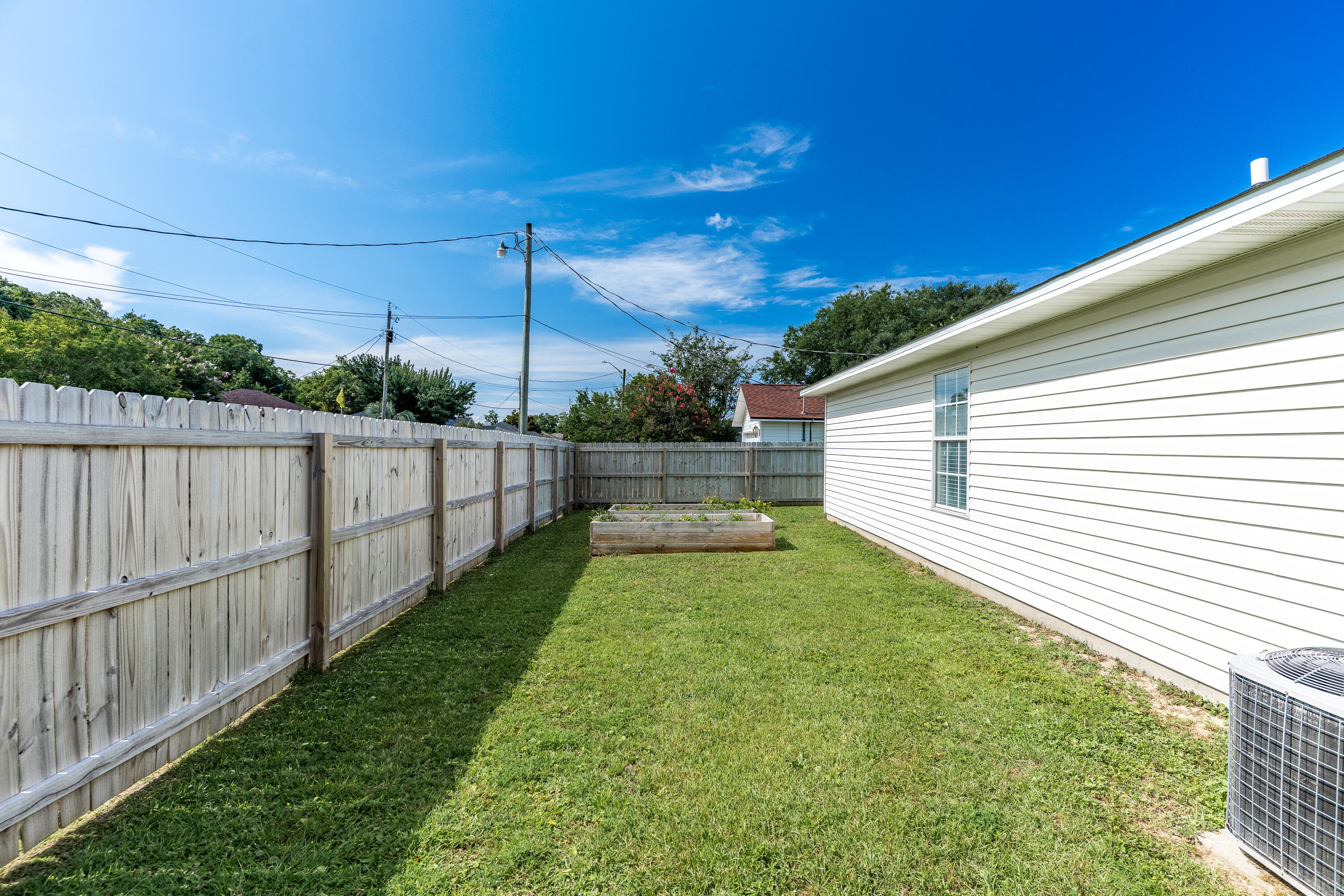 VICTORIA PARK - Residential Lease
