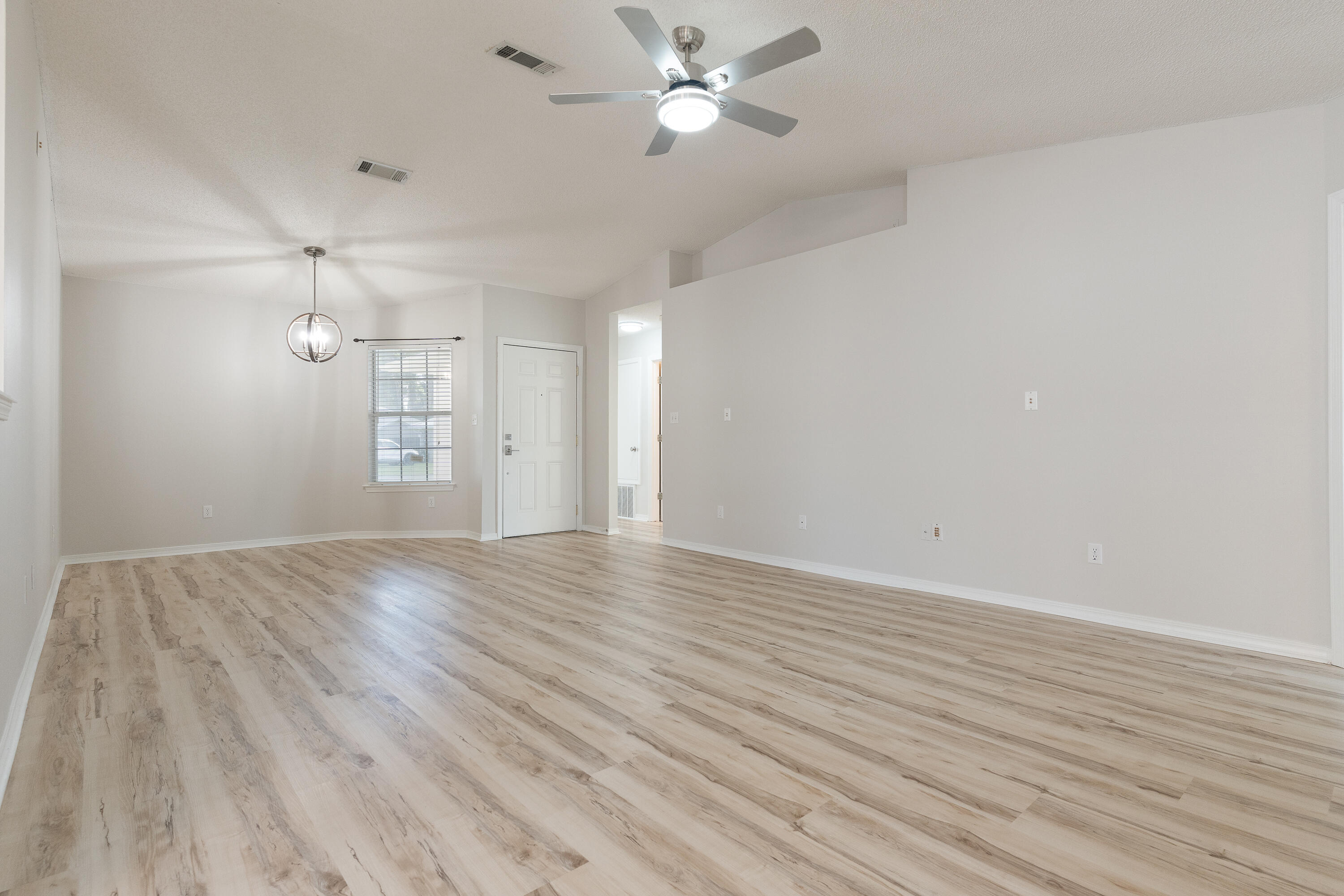 VICTORIA PARK - Residential Lease