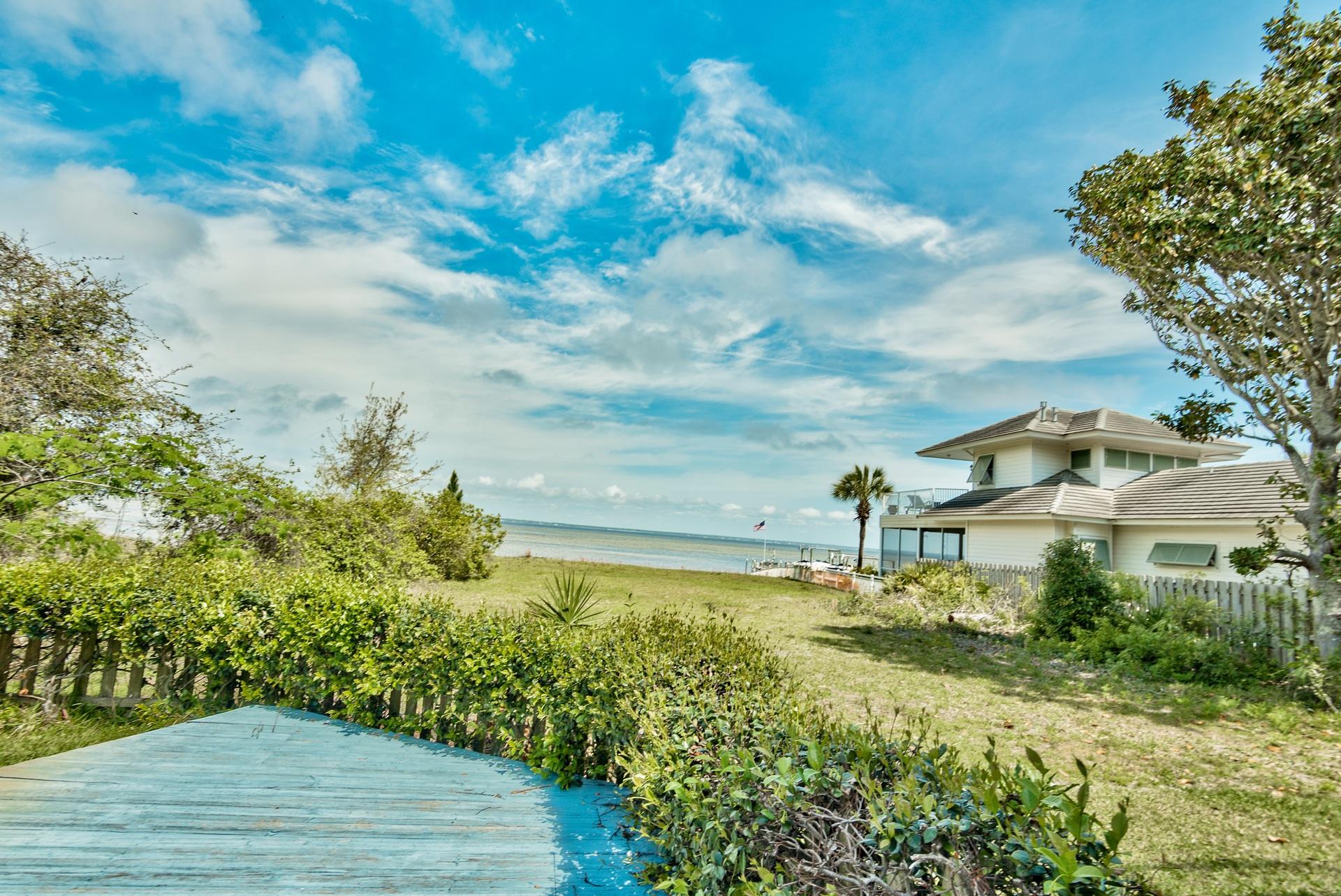 BAYSHORE GARDENS - Residential