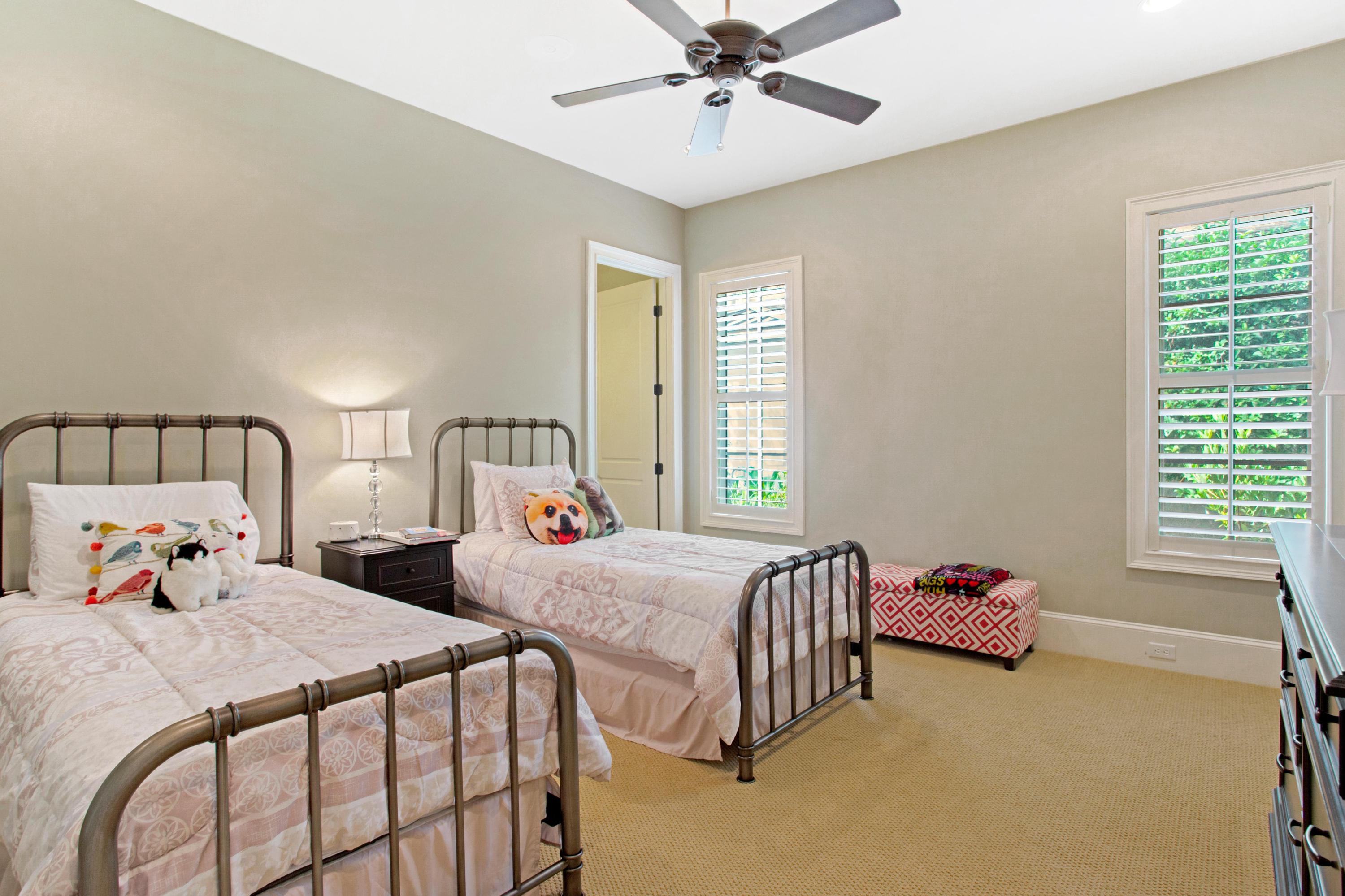 BAYTOWNE AVE EAST - Residential
