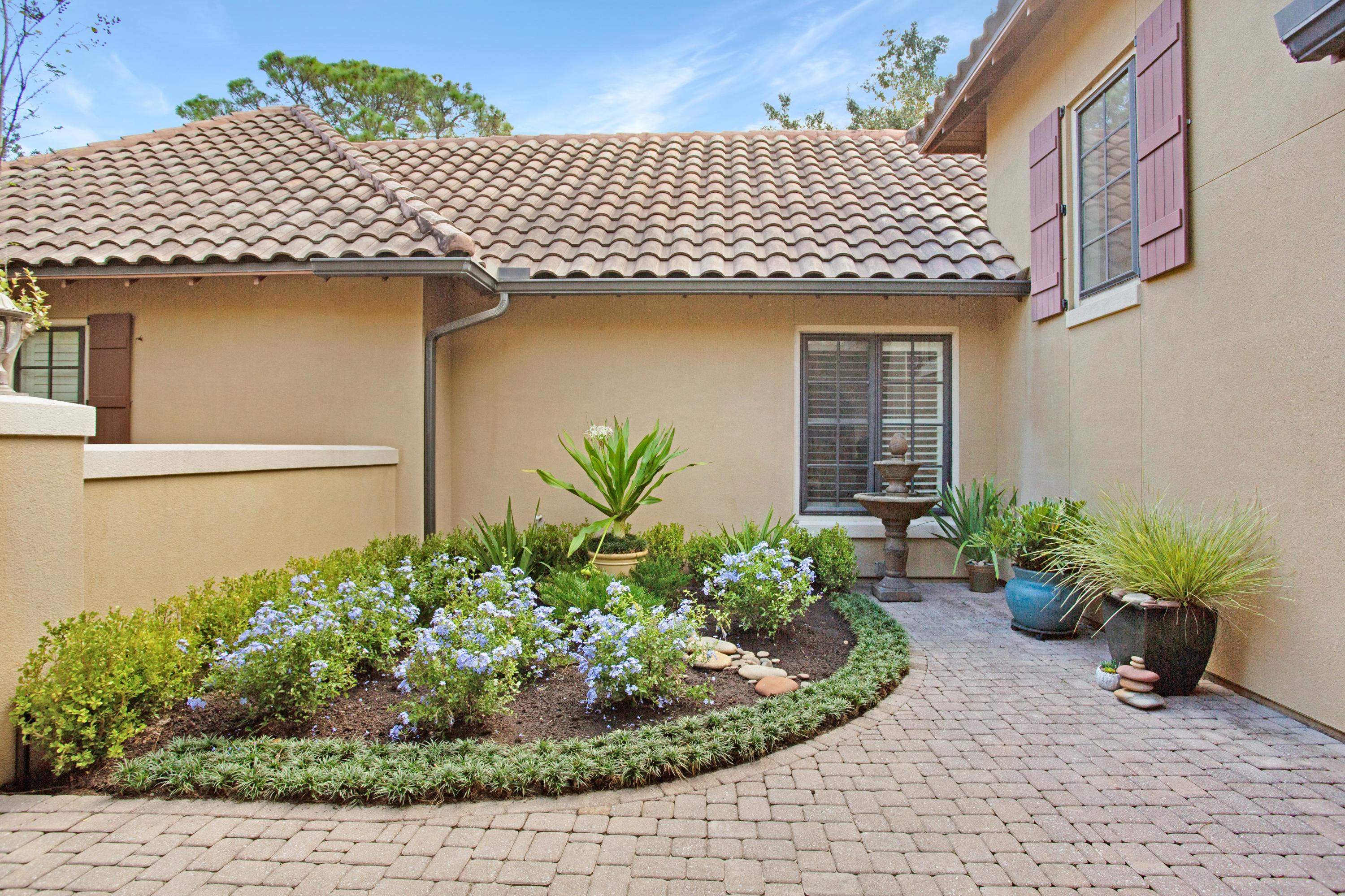 BAYTOWNE AVE EAST - Residential