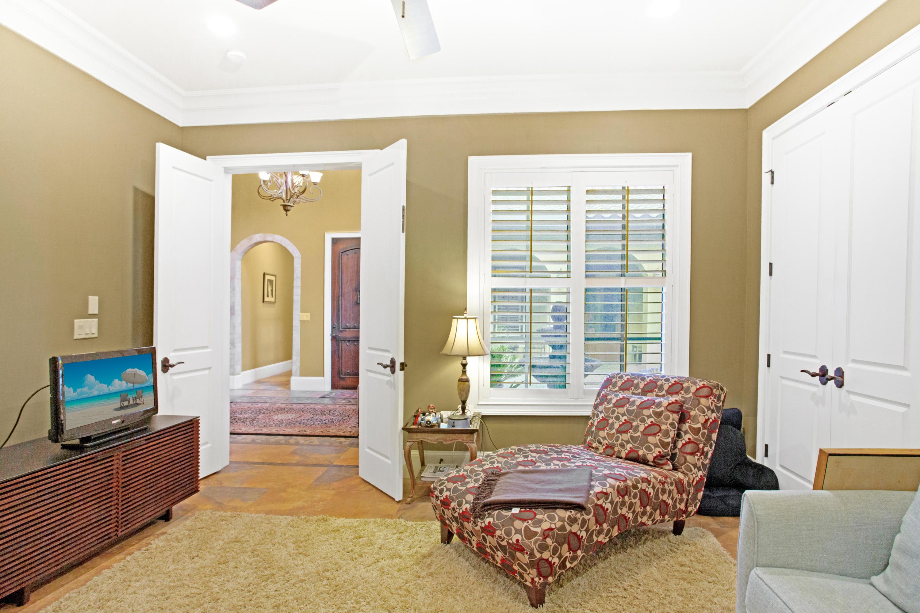 BAYTOWNE AVE EAST - Residential