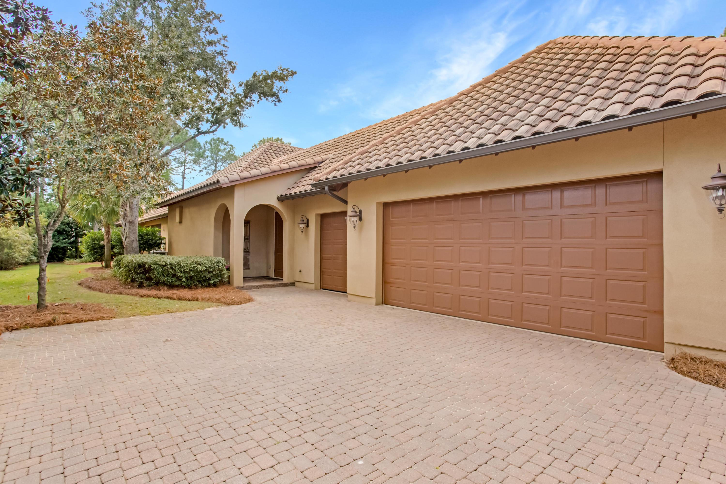BAYTOWNE AVE EAST - Residential