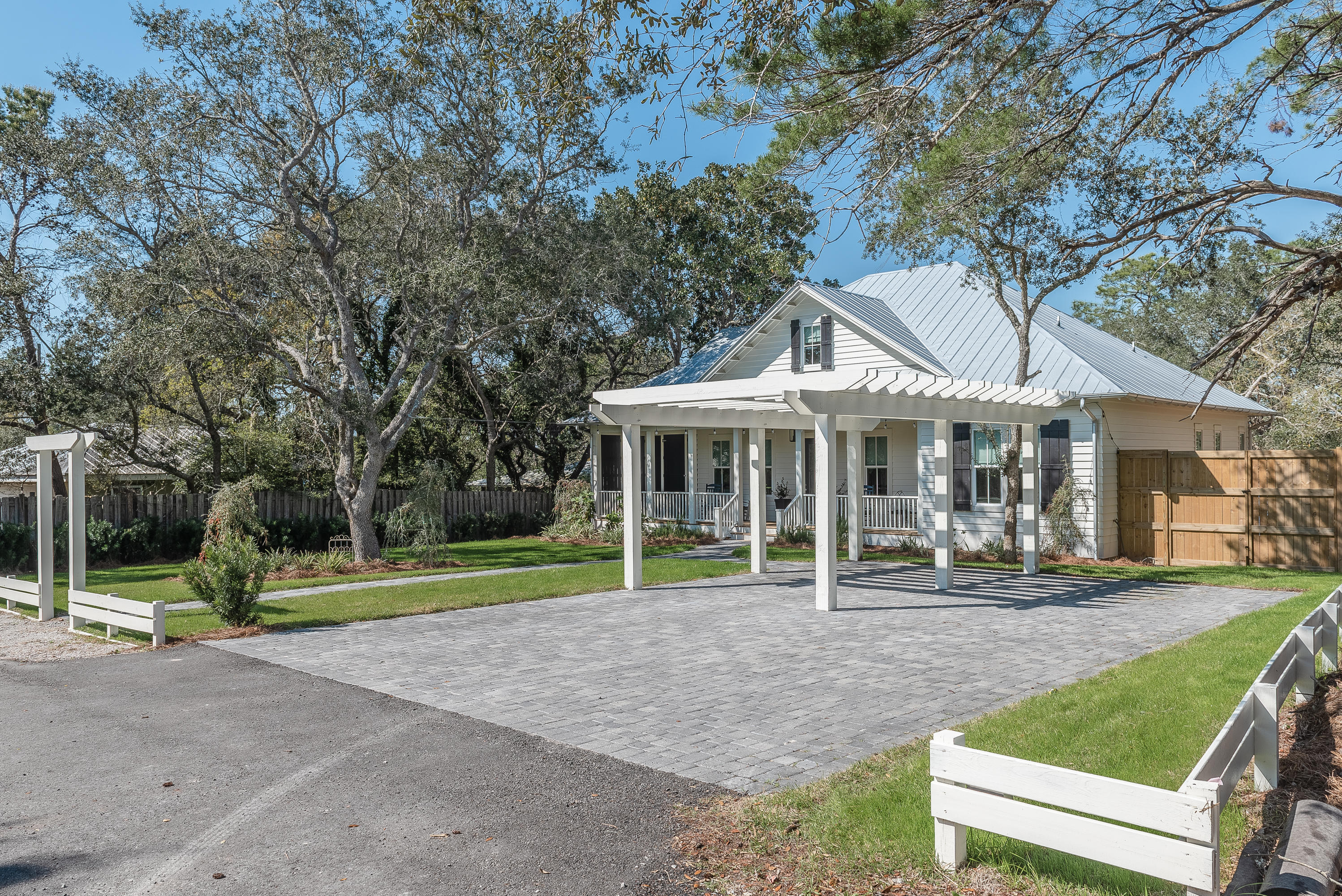 NO RECORDED SUBDIVISION - Residential