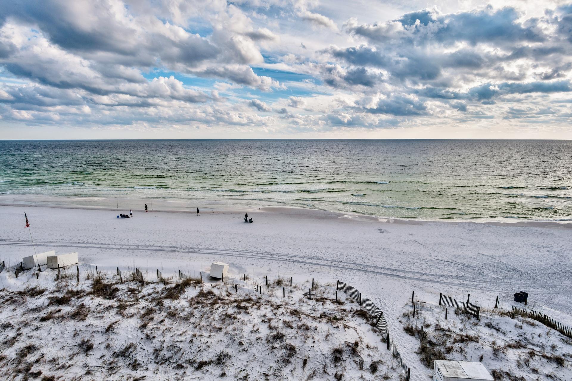 CRYSTAL DUNES CONDO - Residential