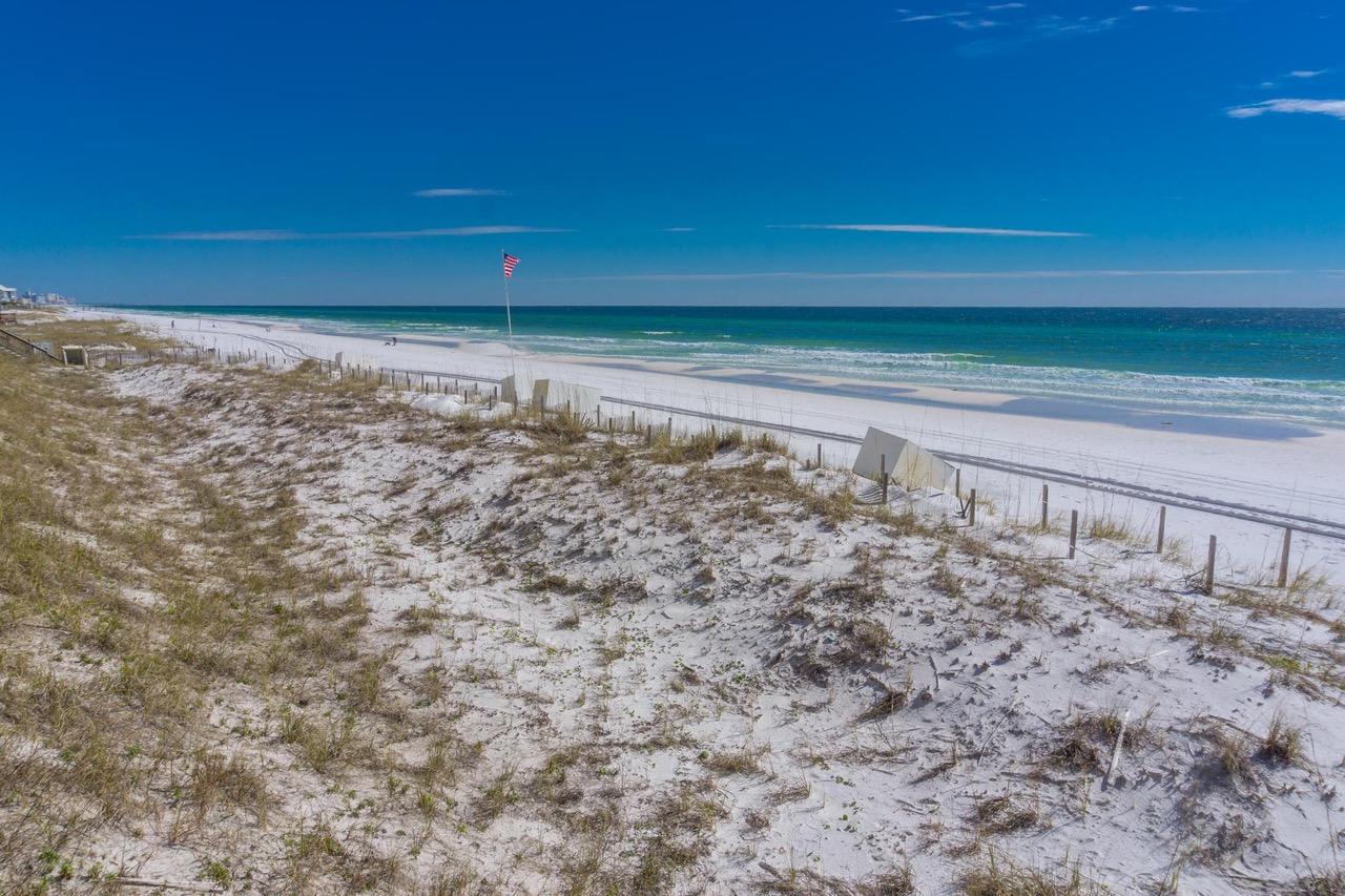 CRYSTAL DUNES CONDO - Residential