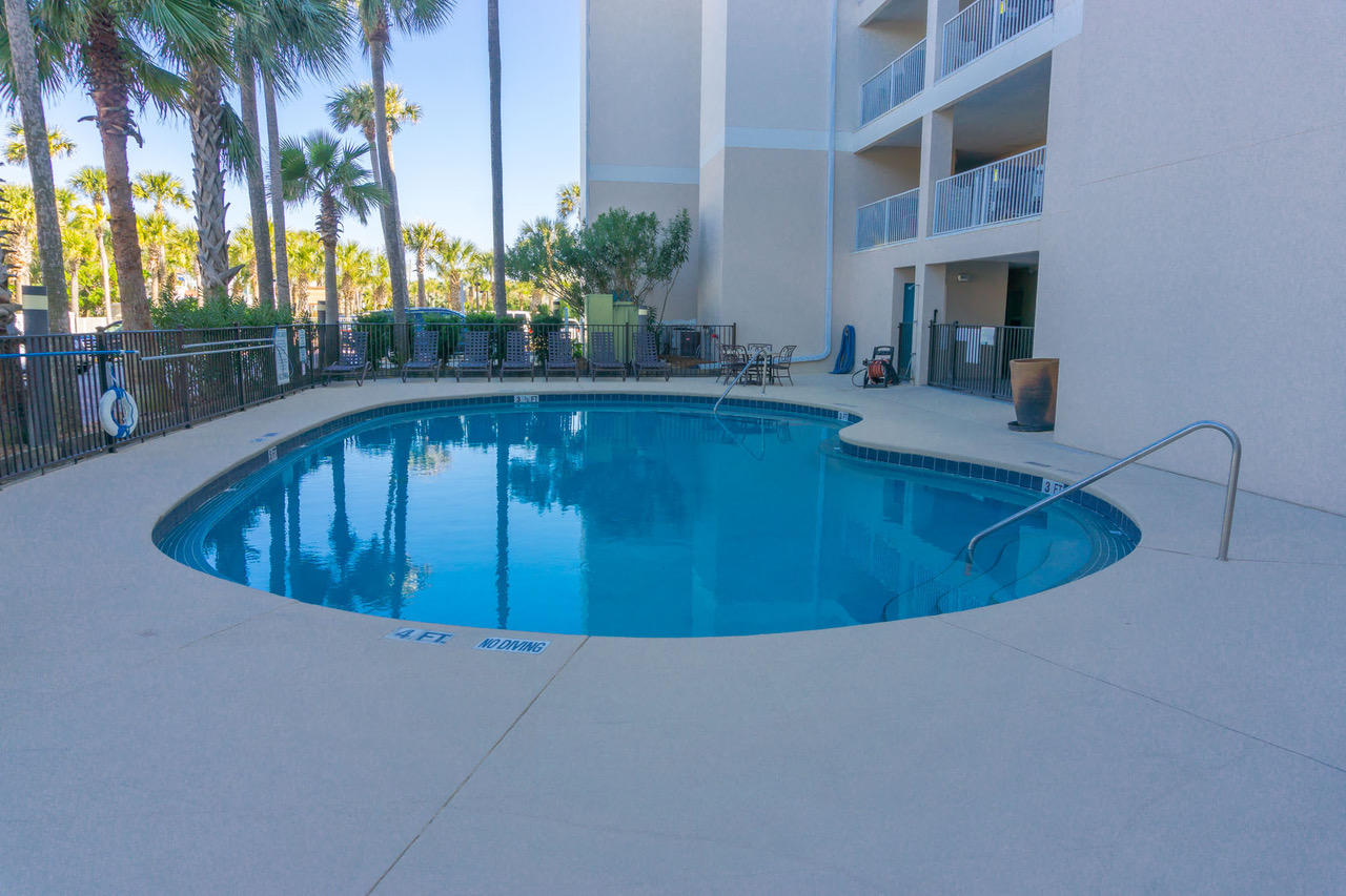 CRYSTAL DUNES CONDO - Residential