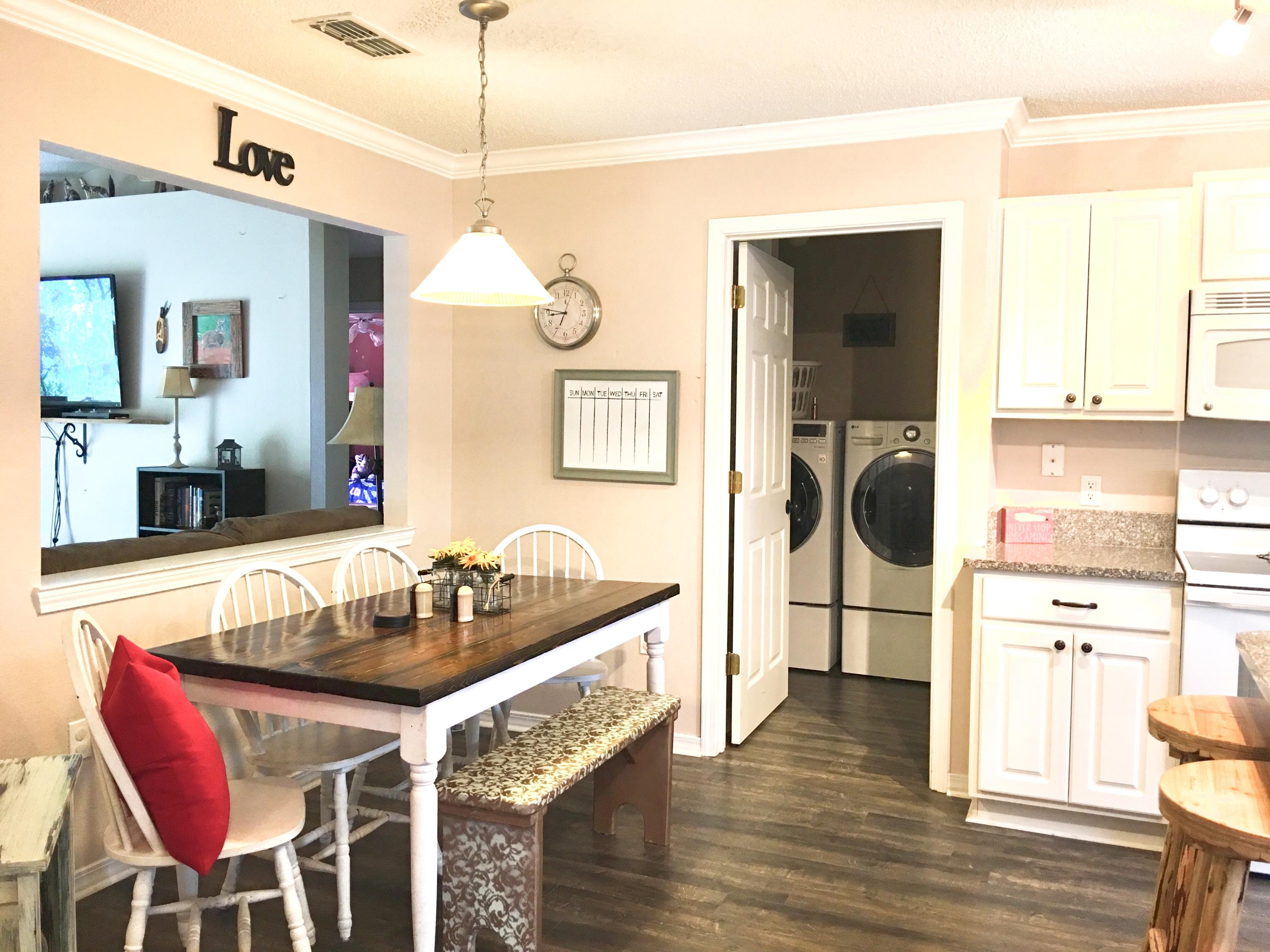 SILVER SPRINGS EST - Residential