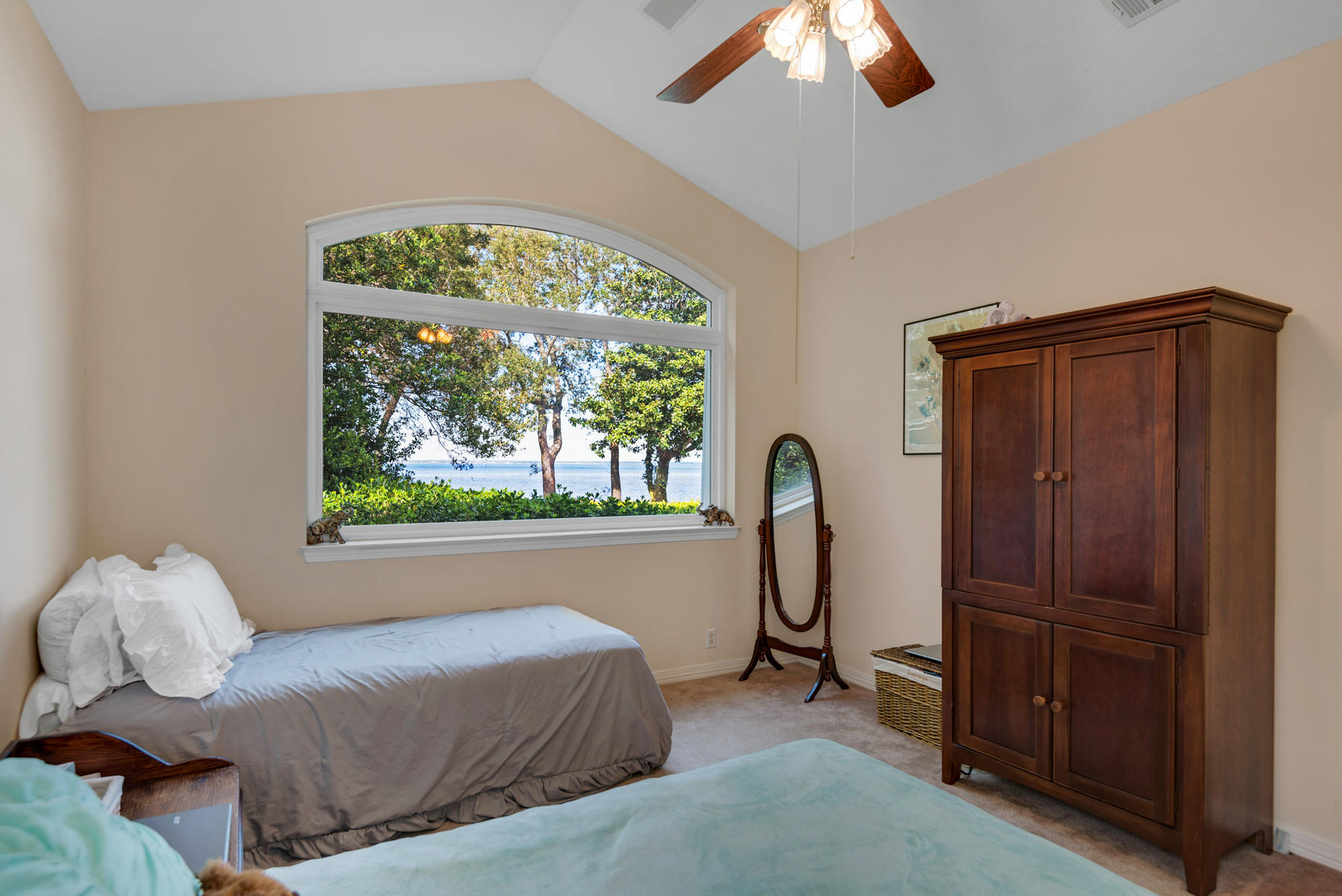 EMERALD BAY WEST - Residential