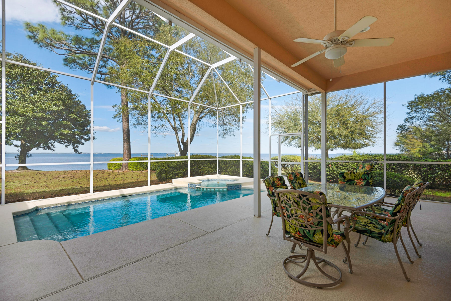 EMERALD BAY WEST - Residential