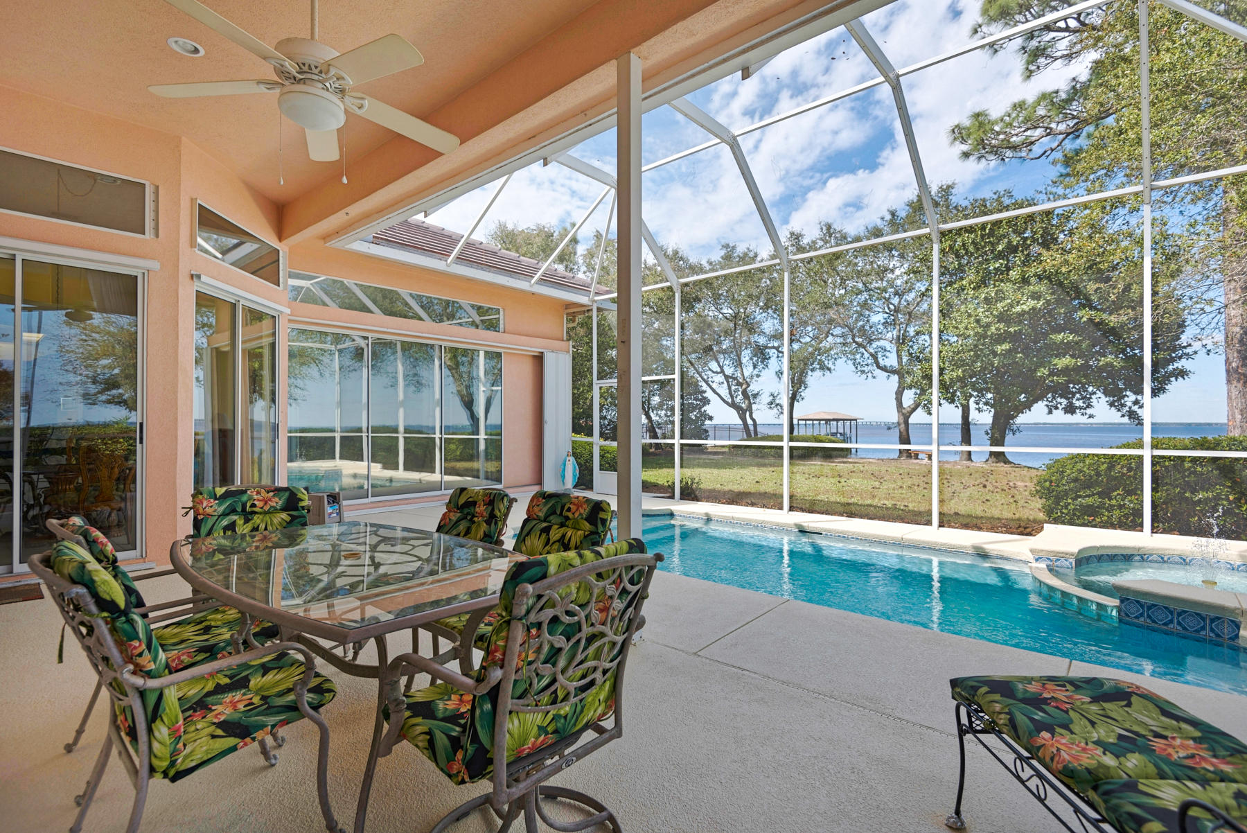 EMERALD BAY WEST - Residential