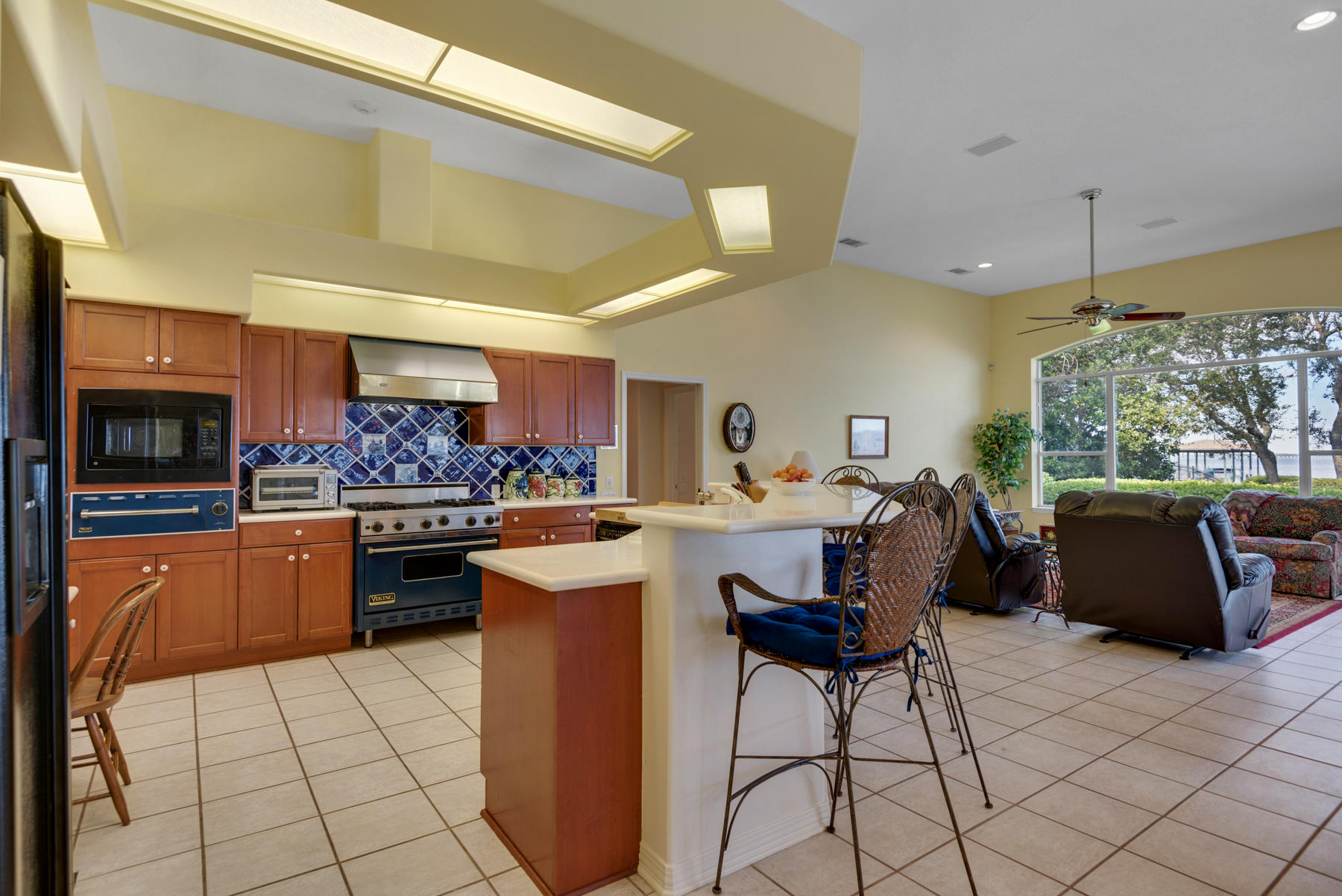 EMERALD BAY WEST - Residential