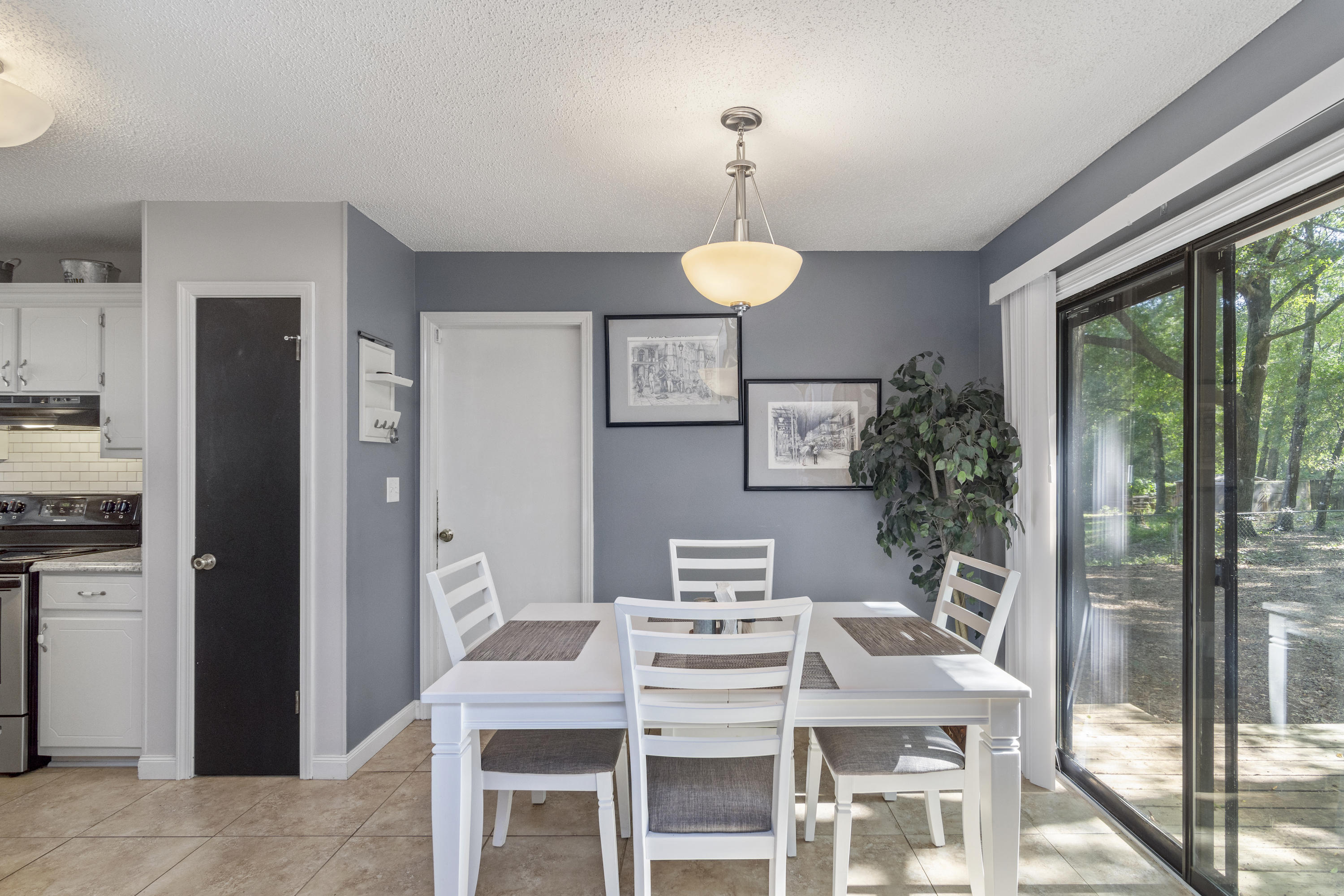 BEACONS BEND SOUTH LOT 1 BLK B - Residential