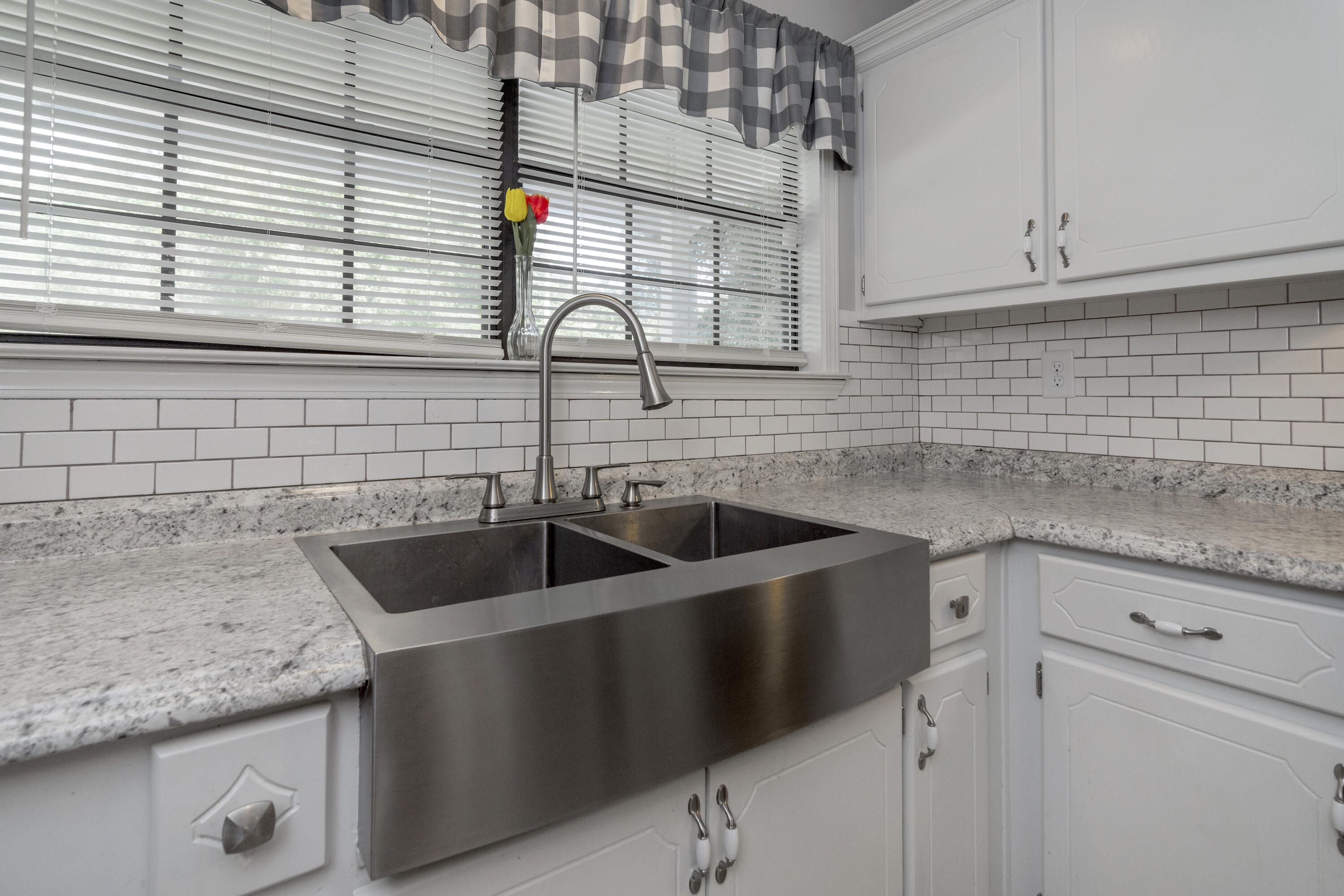 BEACONS BEND SOUTH LOT 1 BLK B - Residential