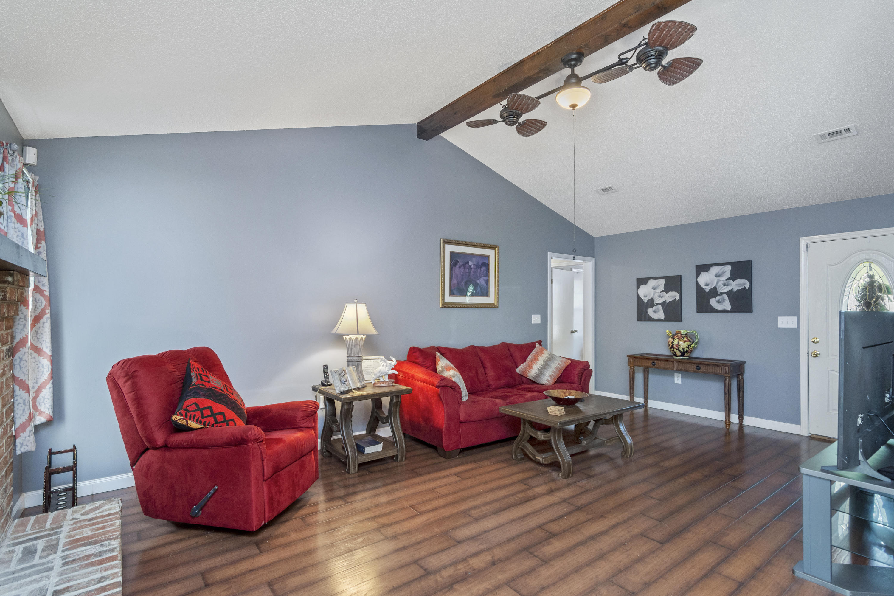 BEACONS BEND SOUTH LOT 1 BLK B - Residential