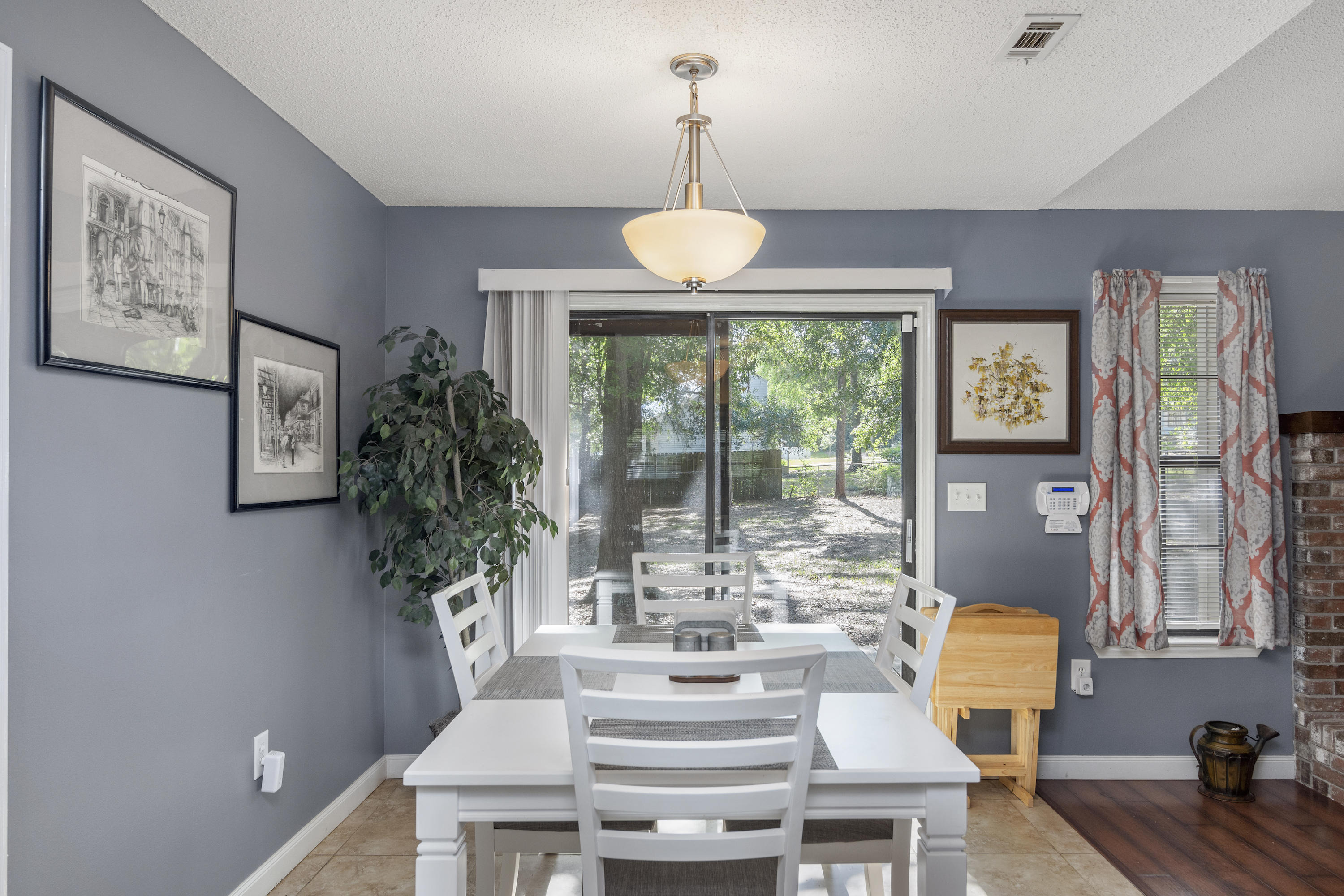 BEACONS BEND SOUTH LOT 1 BLK B - Residential