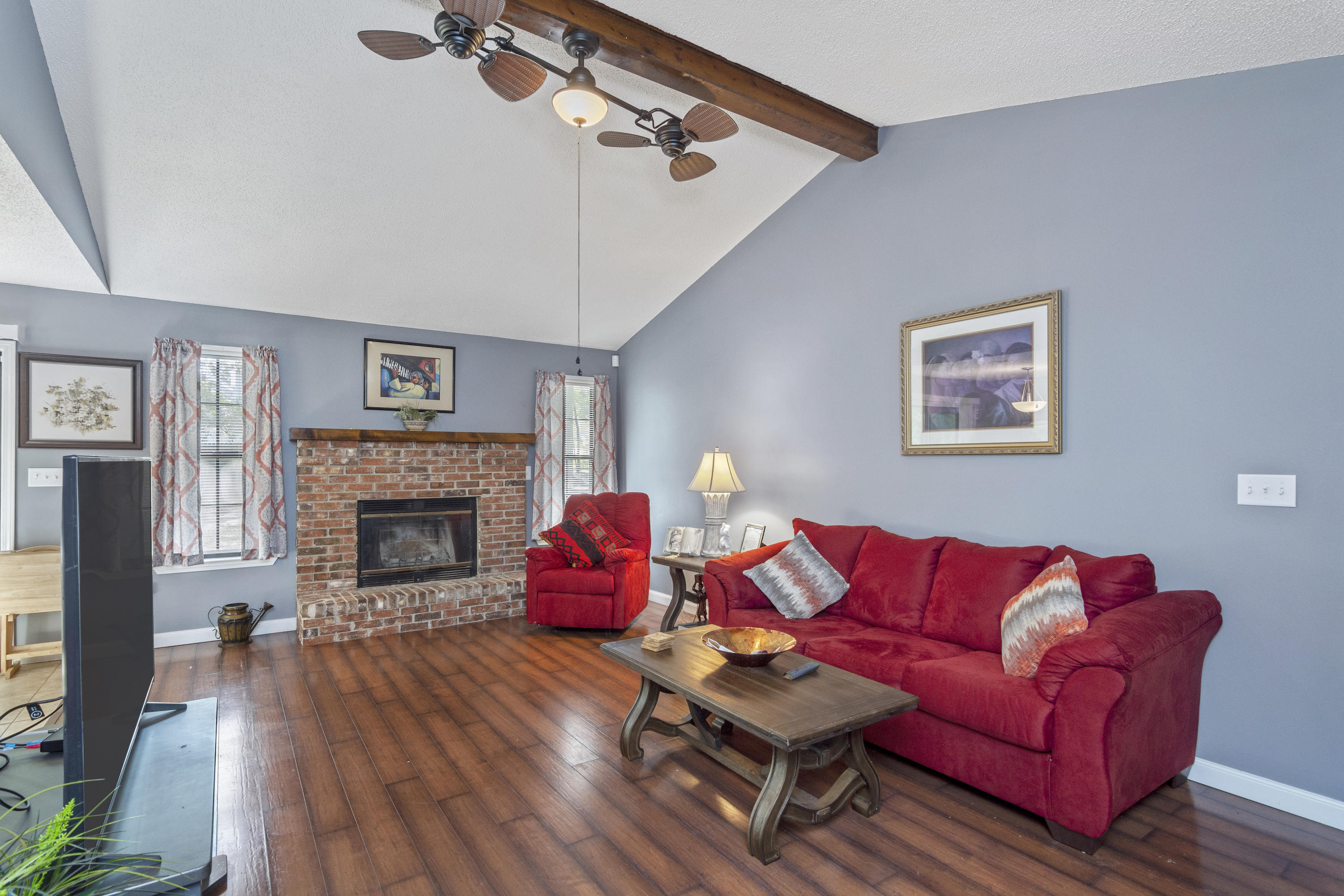 BEACONS BEND SOUTH LOT 1 BLK B - Residential