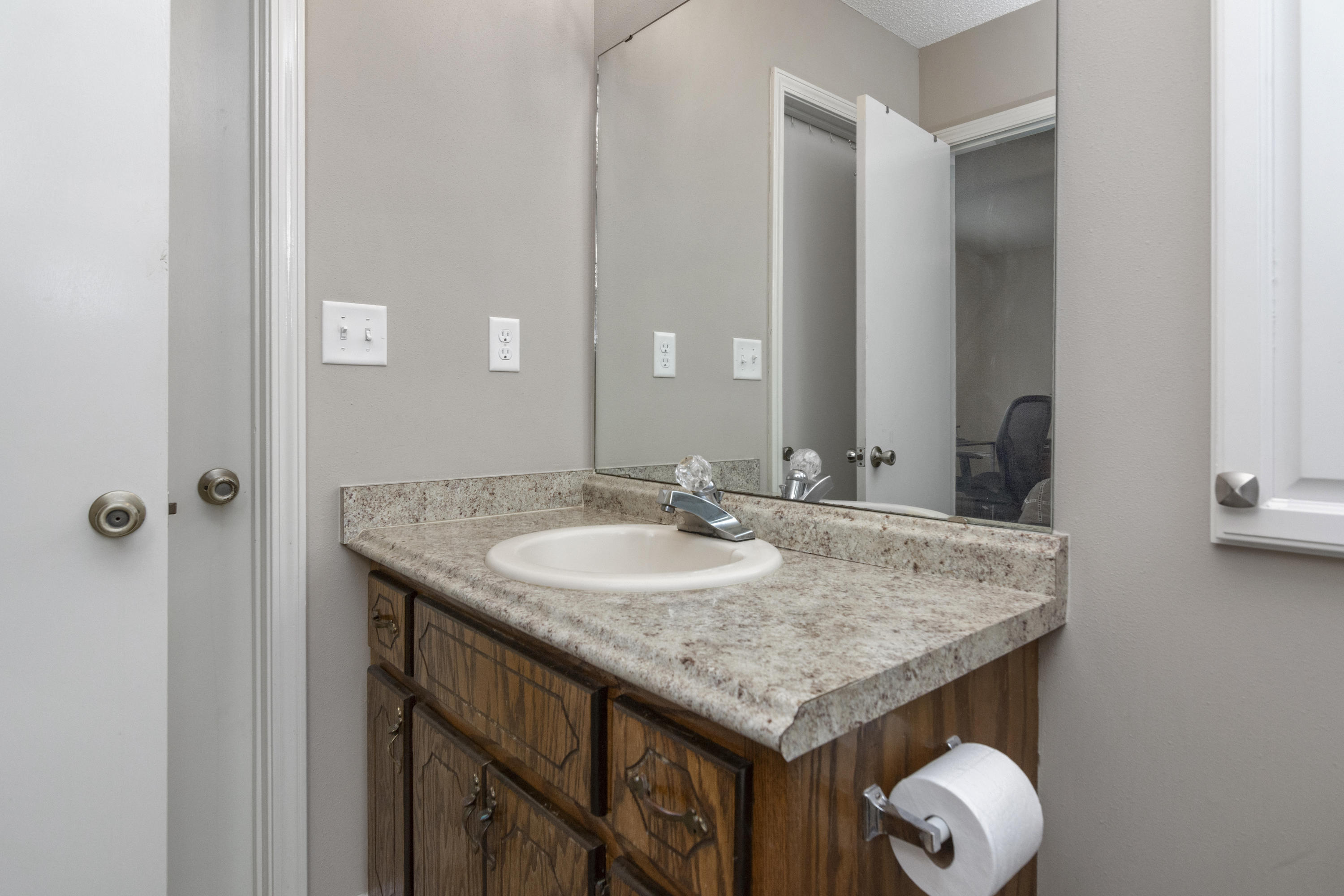 BEACONS BEND SOUTH LOT 1 BLK B - Residential