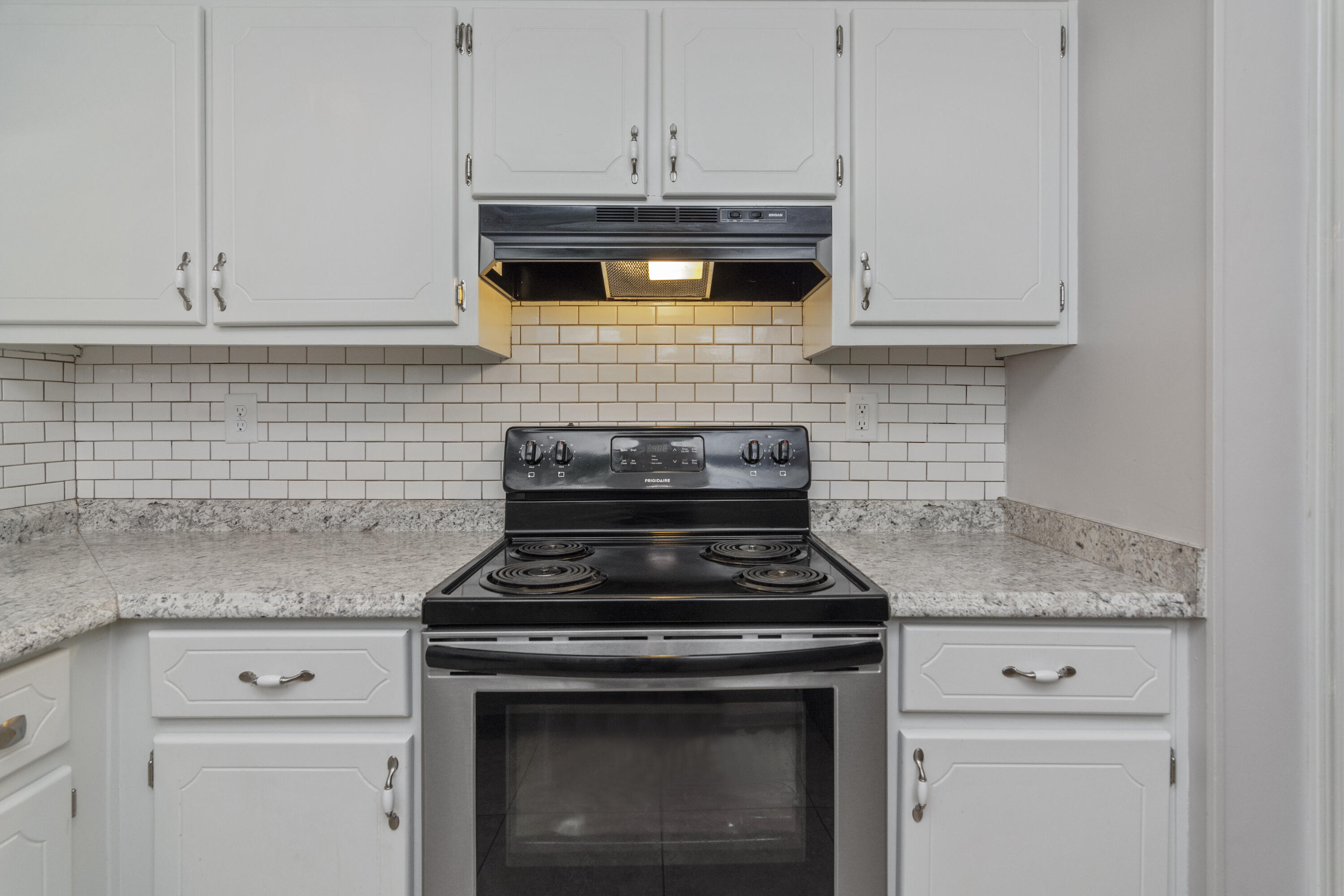 BEACONS BEND SOUTH LOT 1 BLK B - Residential