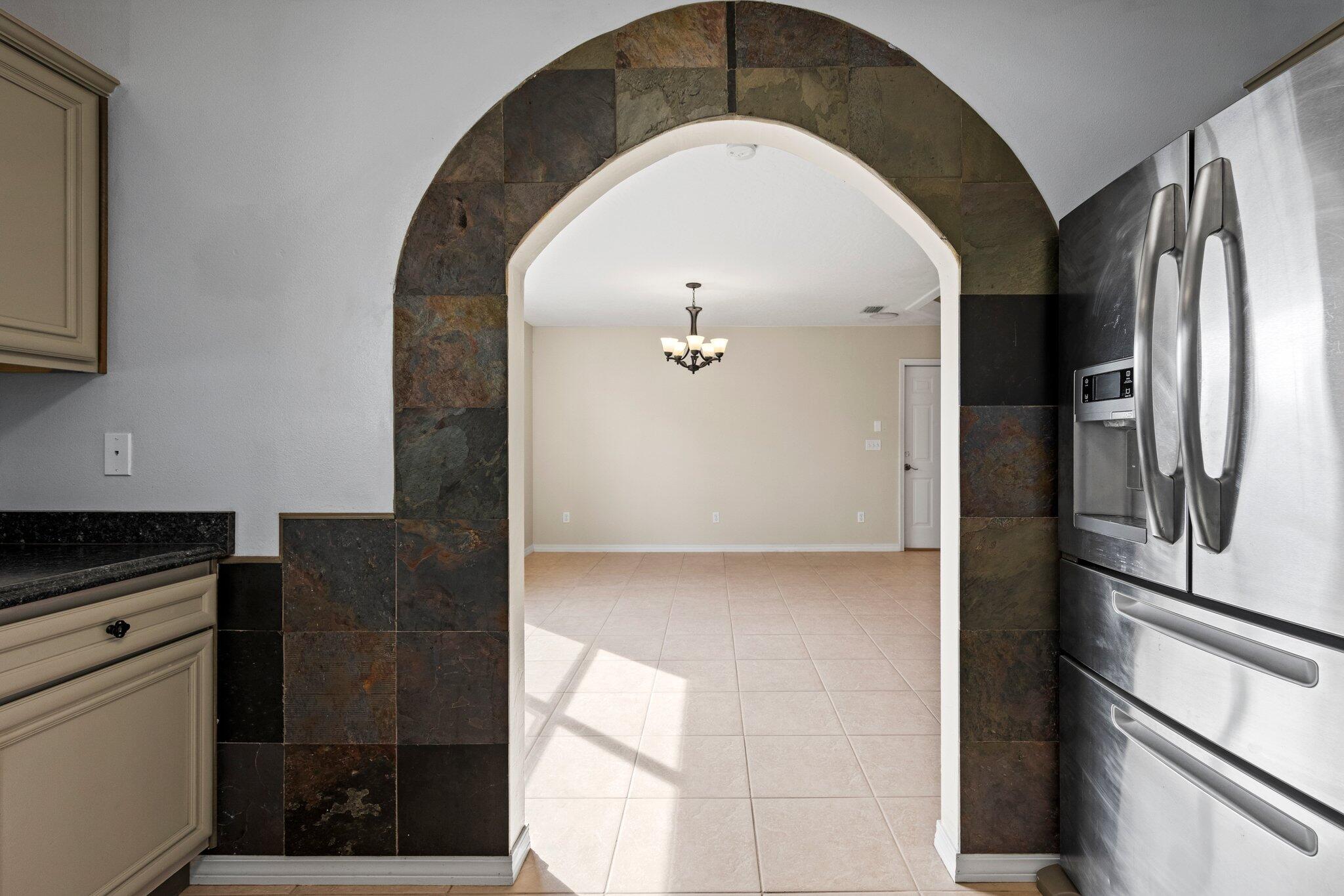 CASA LOMA S/D 1ST ADDN - Residential Lease