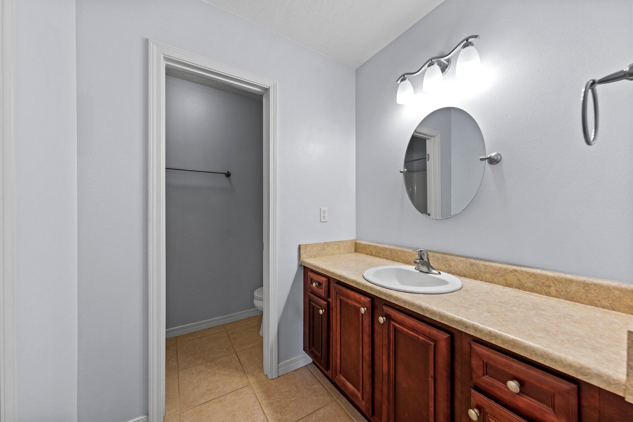 CASA LOMA S/D 1ST ADDN - Residential Lease