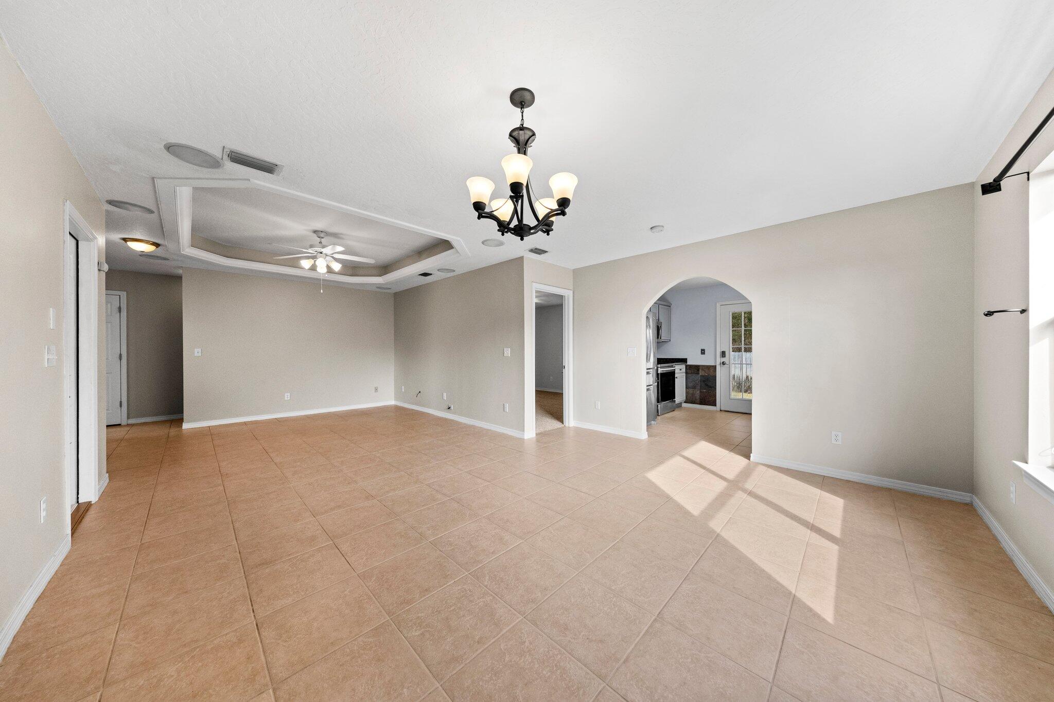 CASA LOMA S/D 1ST ADDN - Residential Lease