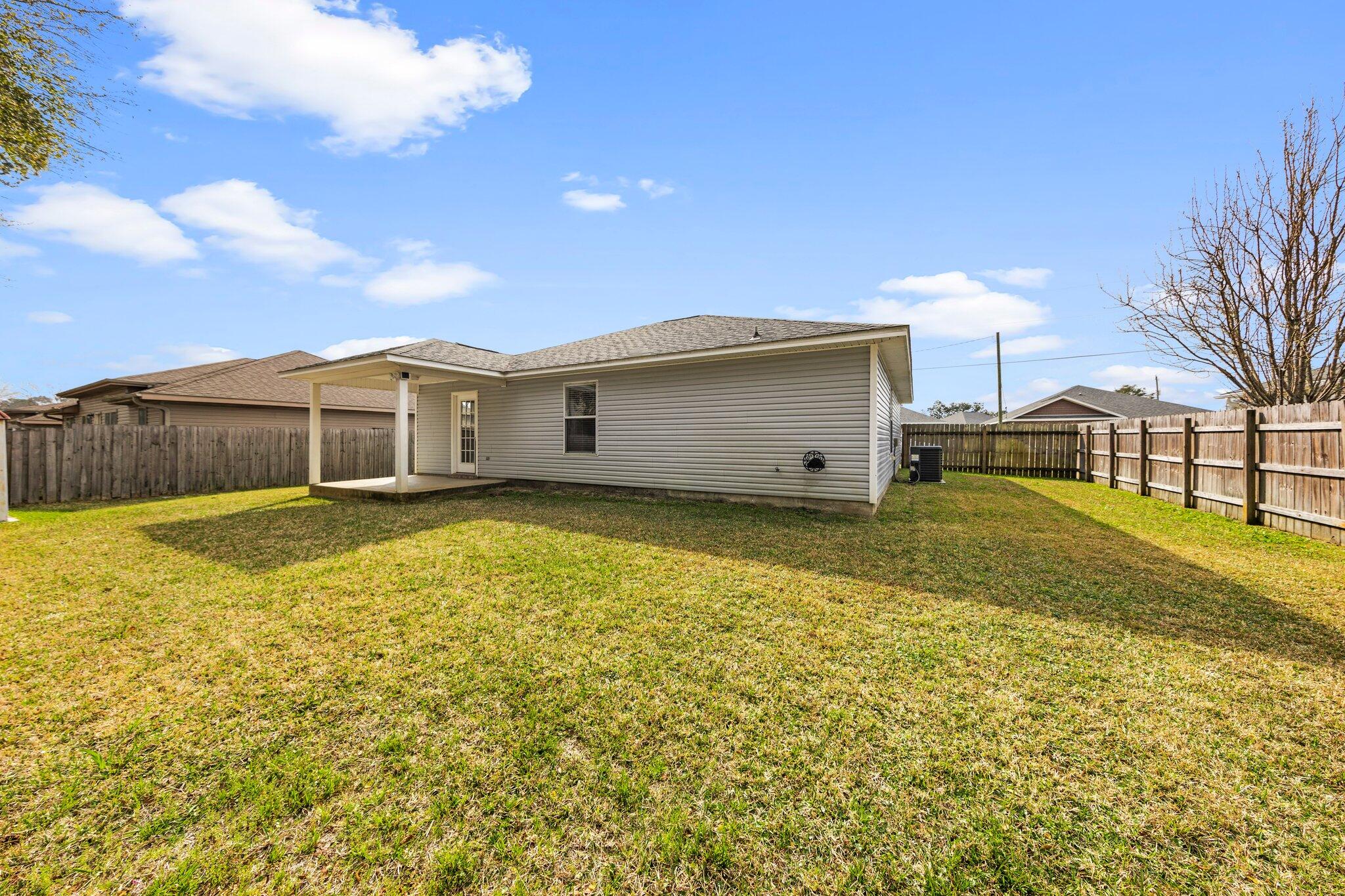 CASA LOMA S/D 1ST ADDN - Residential Lease