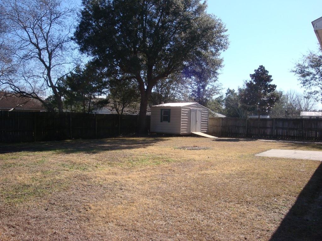 COUNTRY BREEZE ESTATES - Residential