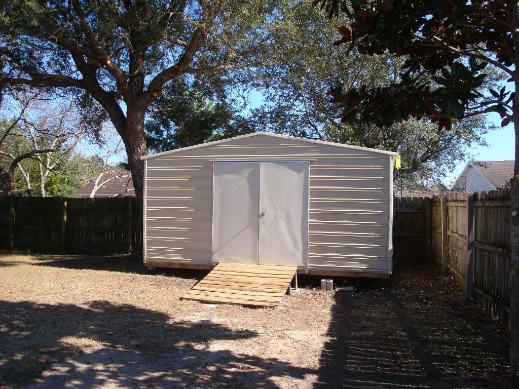 COUNTRY BREEZE ESTATES - Residential