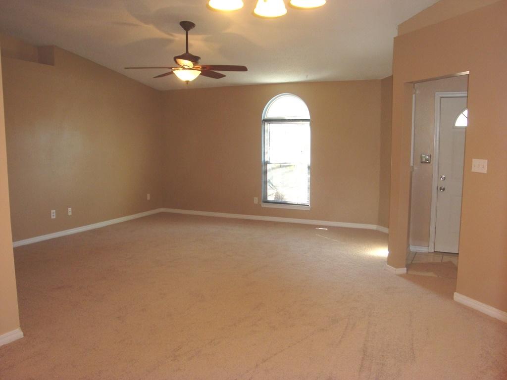 COUNTRY BREEZE ESTATES - Residential