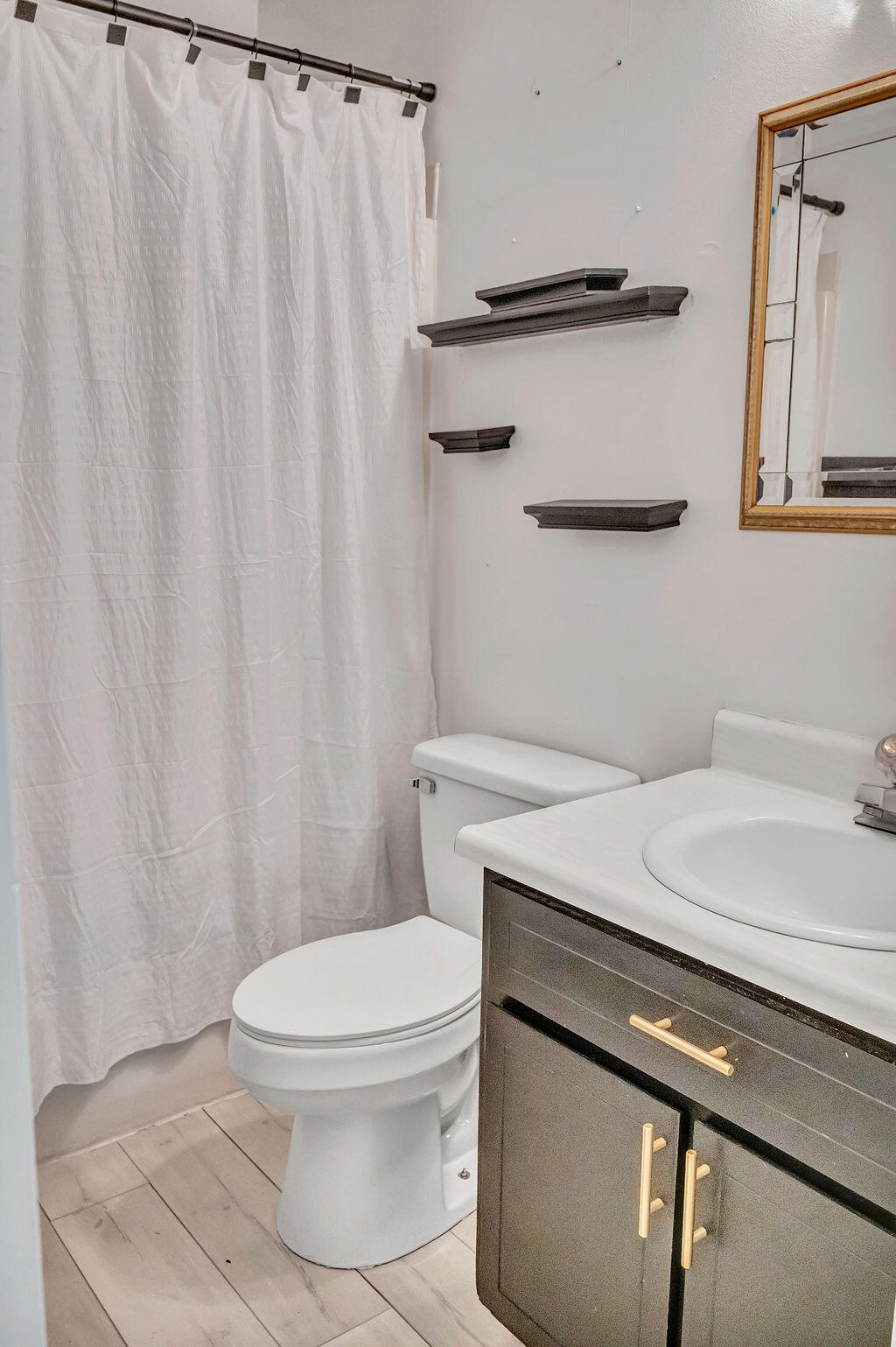 GLENDALE HEIGHTS - Residential