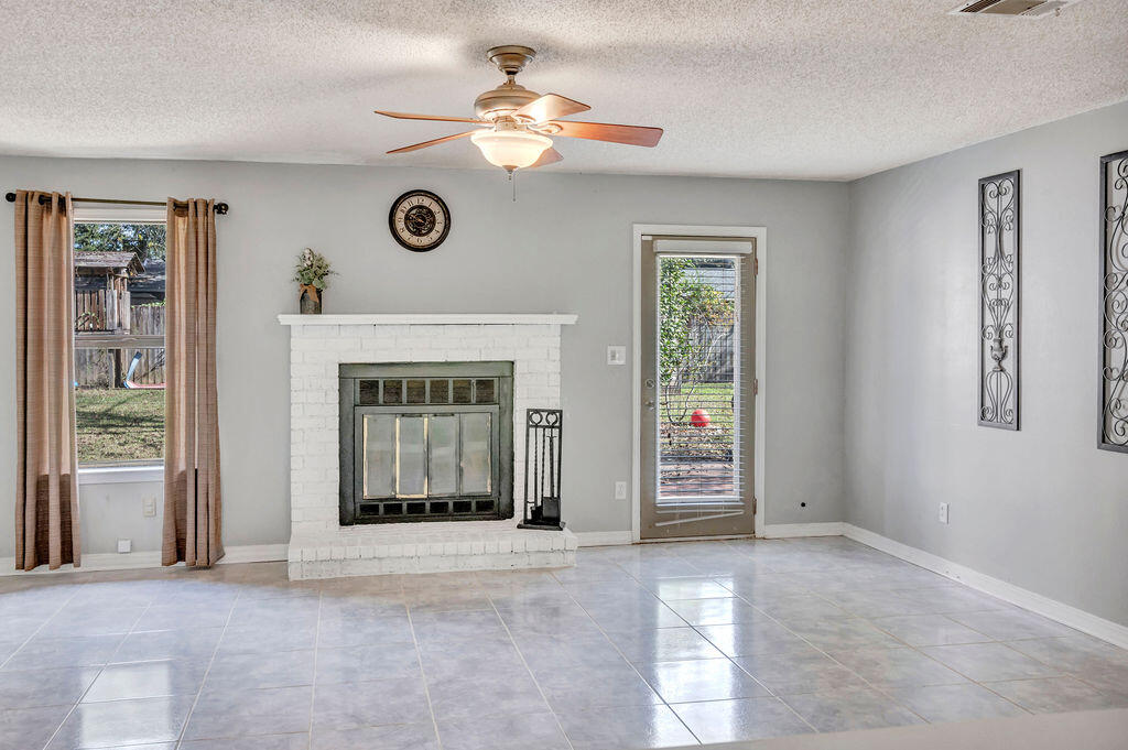 GLENDALE HEIGHTS - Residential